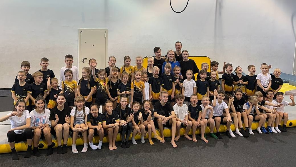 Спортивные мероприятия в акробатическом центре «Вверх» г. Новороссийск. Акробатика г. Новороссийск для детей — Акробатический центр «Вверх» —