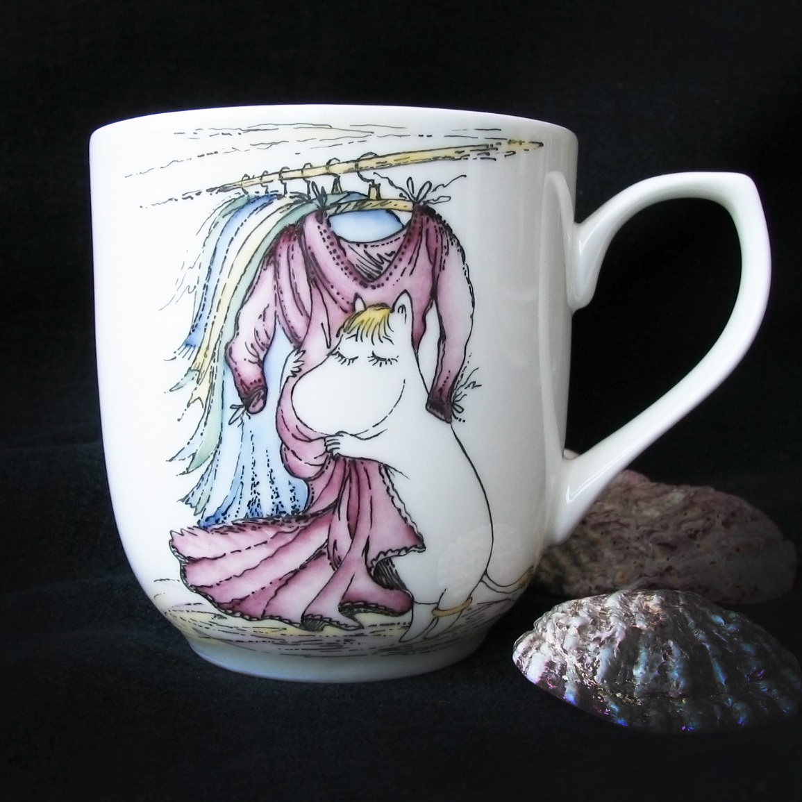 Муми-Тролли на кружке.