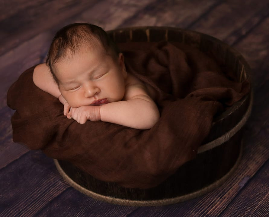 Фото новорожденных в реквизите. Фотограф новорожденных в г. Барнаул Ренпенинг Катерина