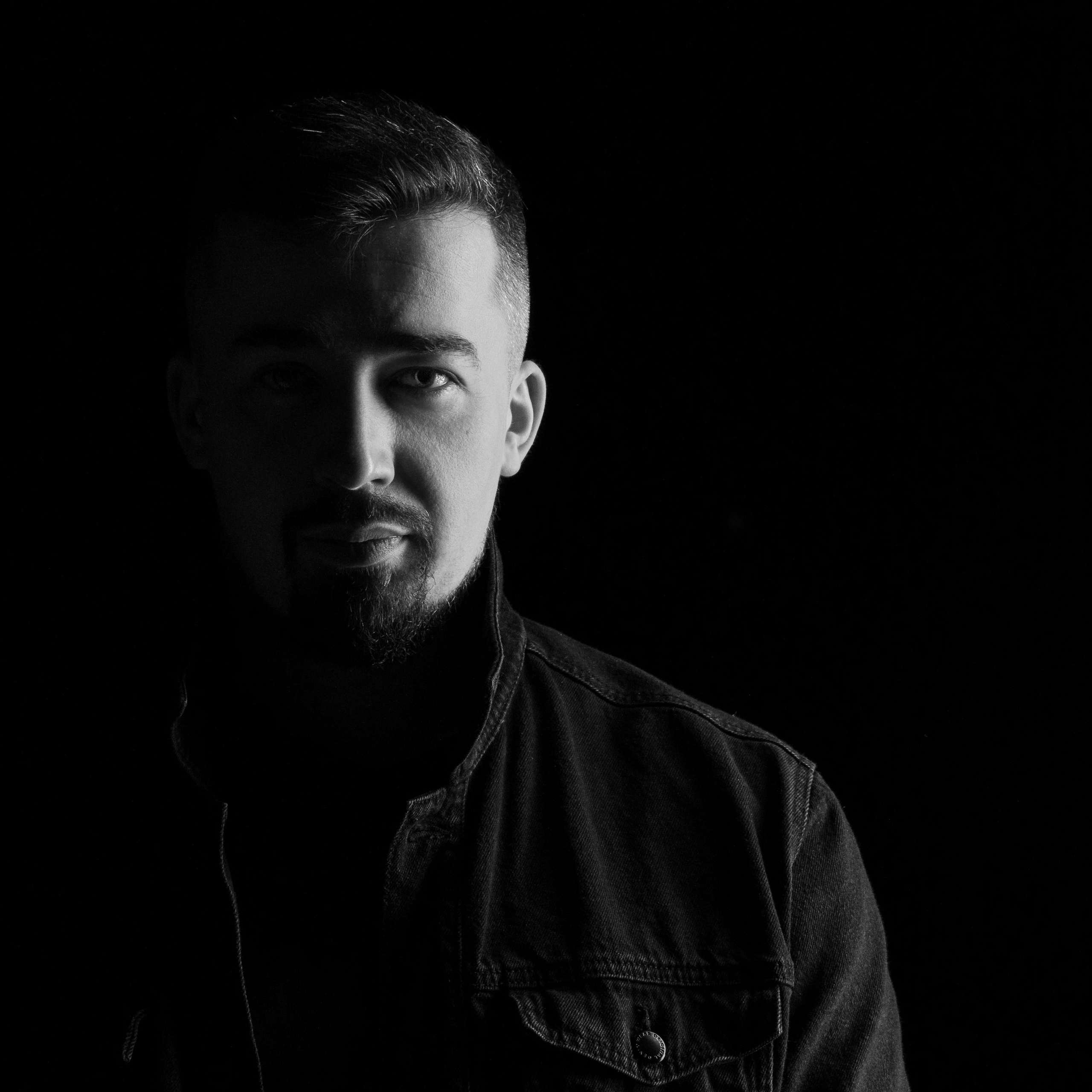 На камеру. Портретный Фотограф в Калининграде Николай Бибиков