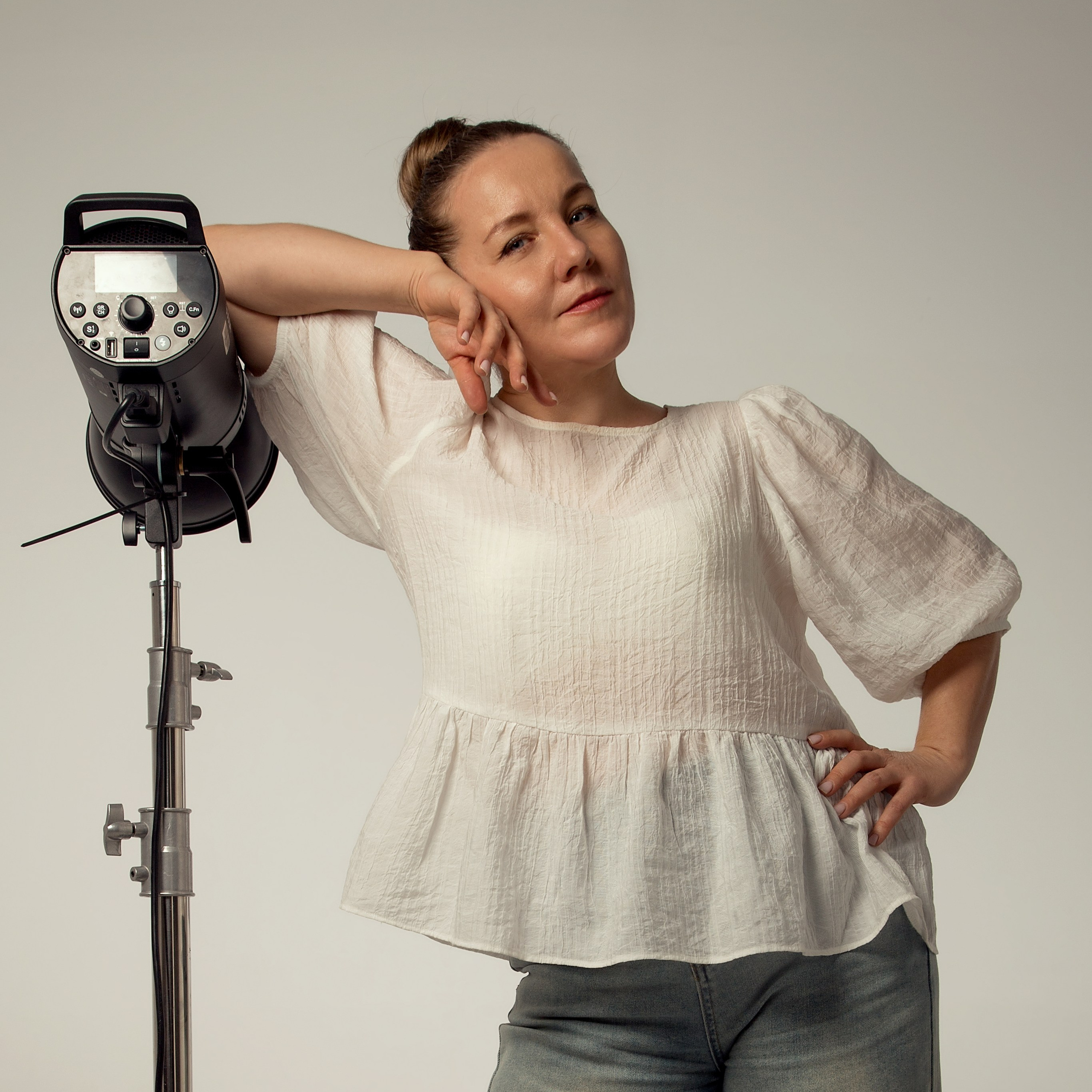 Контакты. Фотограф Юля Шифельбаен г. Рязань