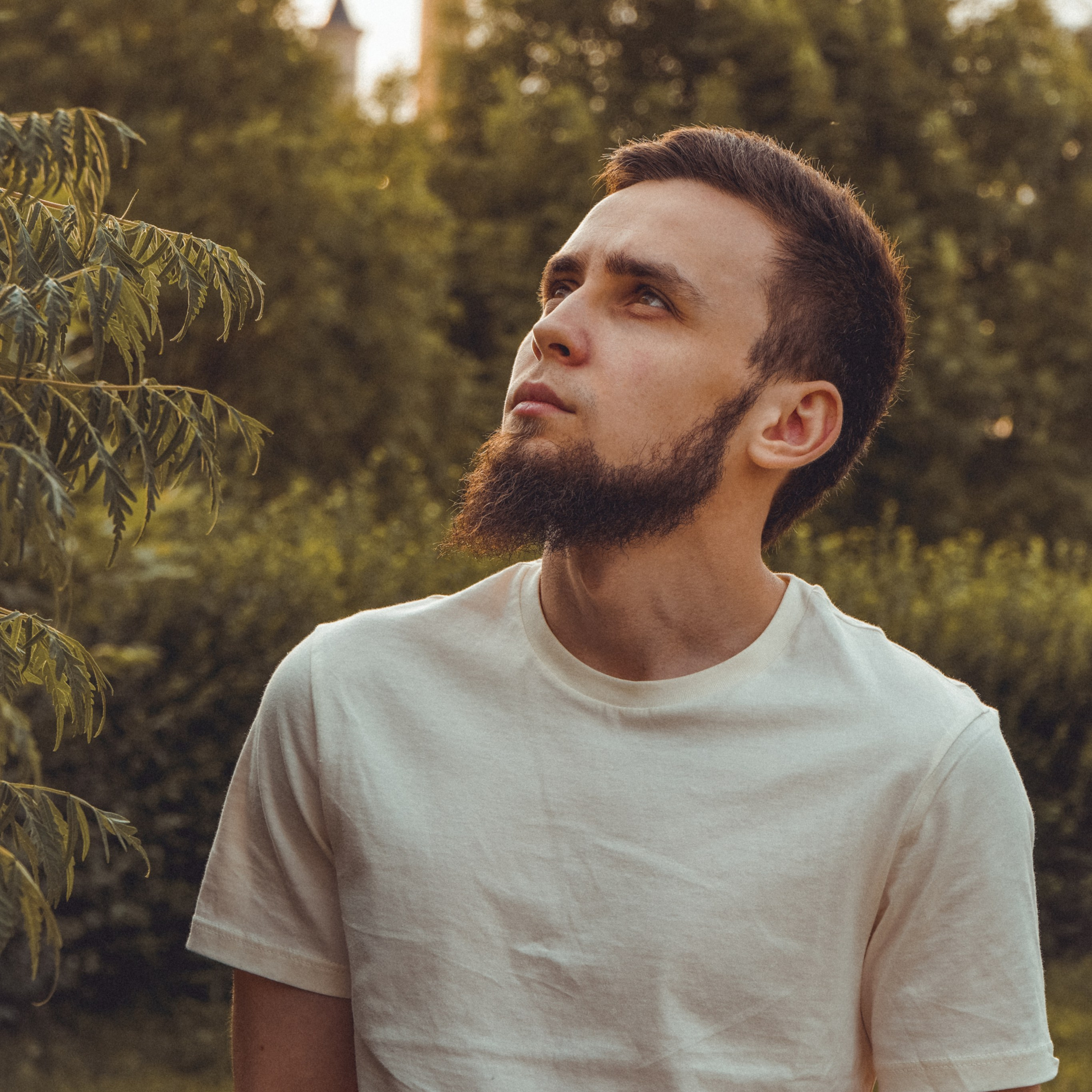 Контакты. Предметный фотограф в Грозном Арби Макаев