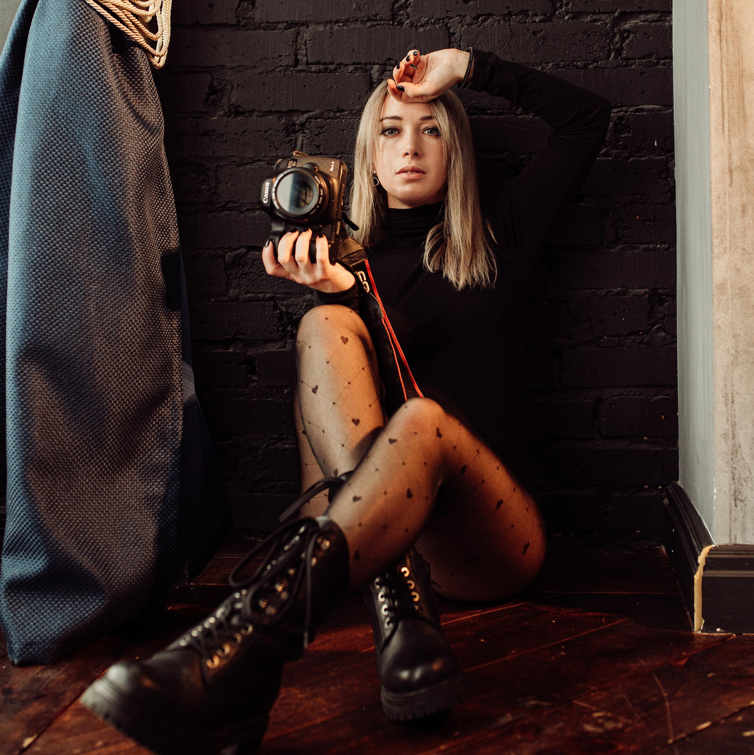 Контакты. Фотограф Ксюша Белоносова