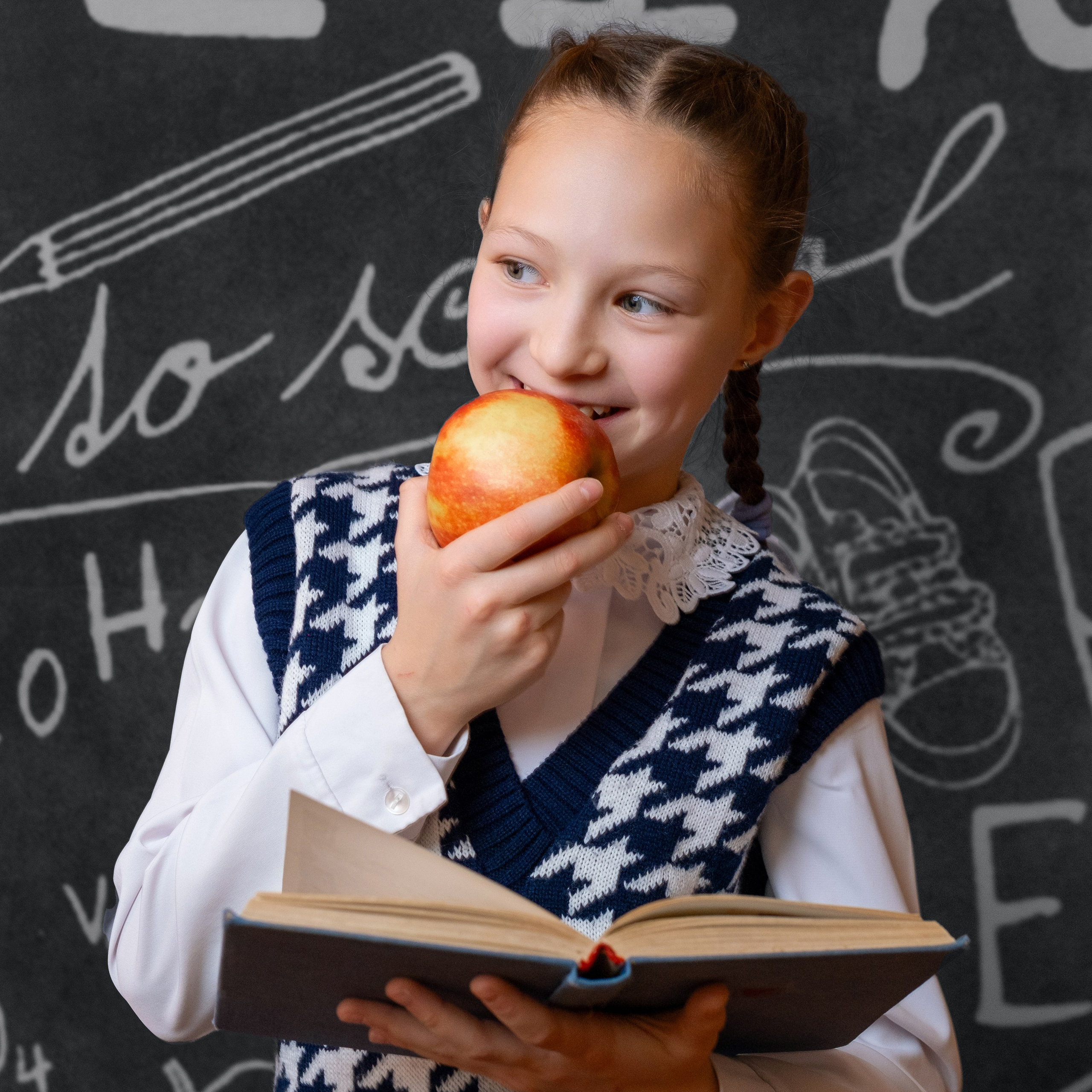 Заказать выпускной альбом или школьную фотосессию в Улан-удэ и Кабанском районе: цена, образцы, отзывы. БумальБум Выпускные альбомы