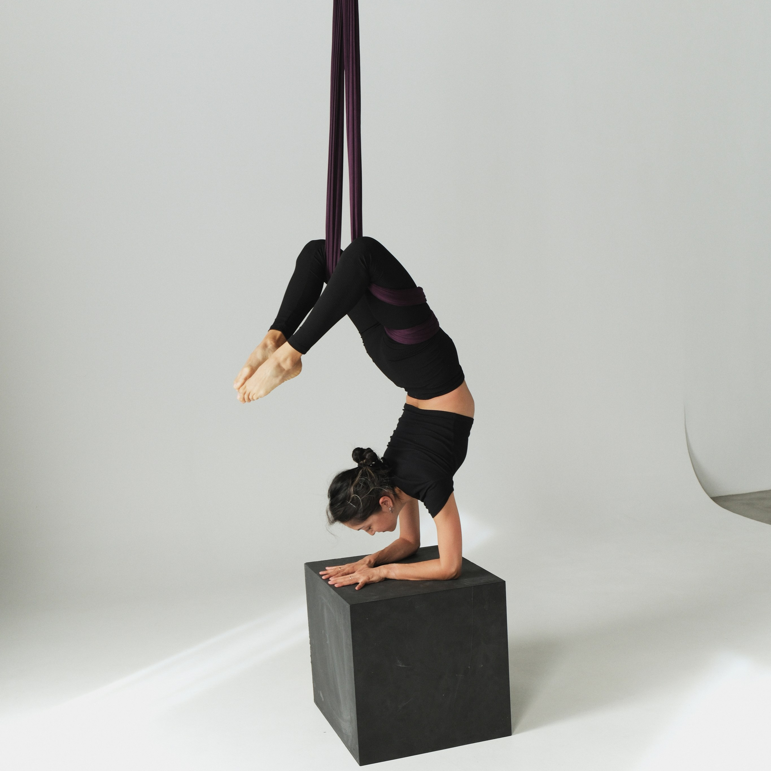 Флай йога, aerial yoga, аэро йога, связка в гамаке, позы в гамаке, aerial yoga exercise, fly yoga practice, fly yoga low, низкий гамак. Преподаю и провожу обучение по флай йоге