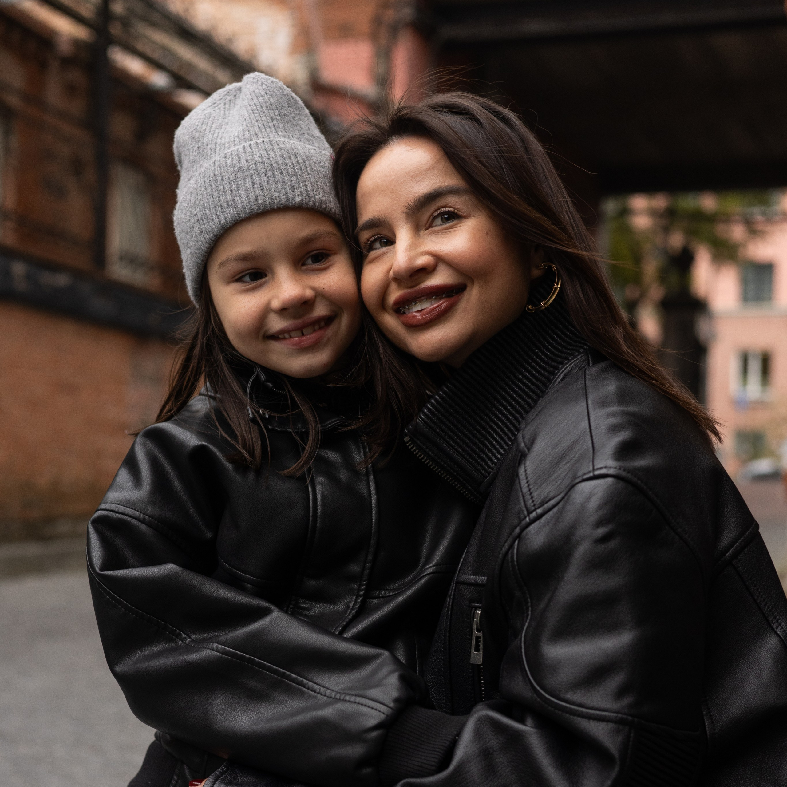 Стоимость фотосъемки на фотокамеру во Владивостоке. Портретный, свадебный, репортажный фотограф во Владивостоке Юлиана Джули Фокс
