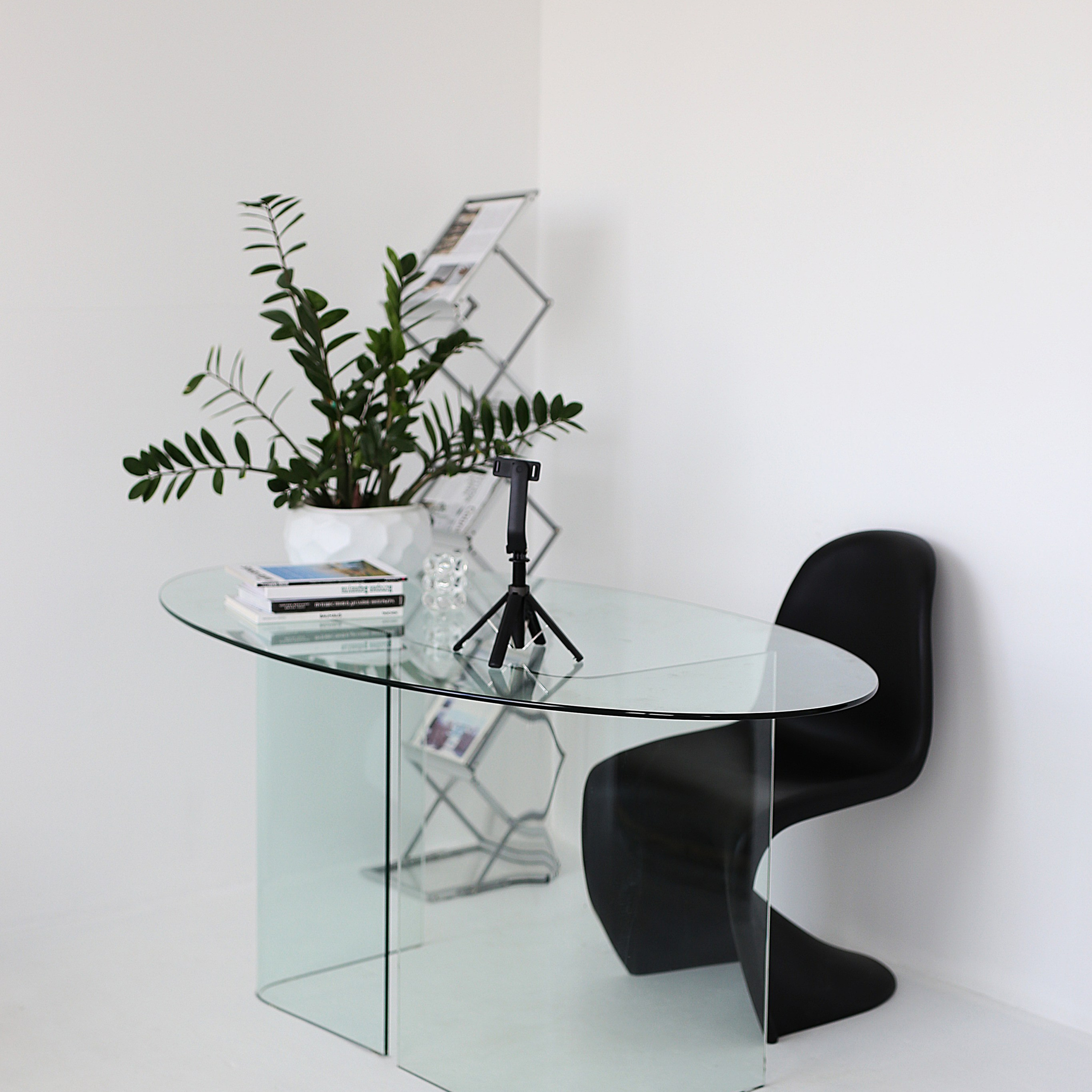 Контакты. Анастасия Гуськова: личный бренд/PR/медийность