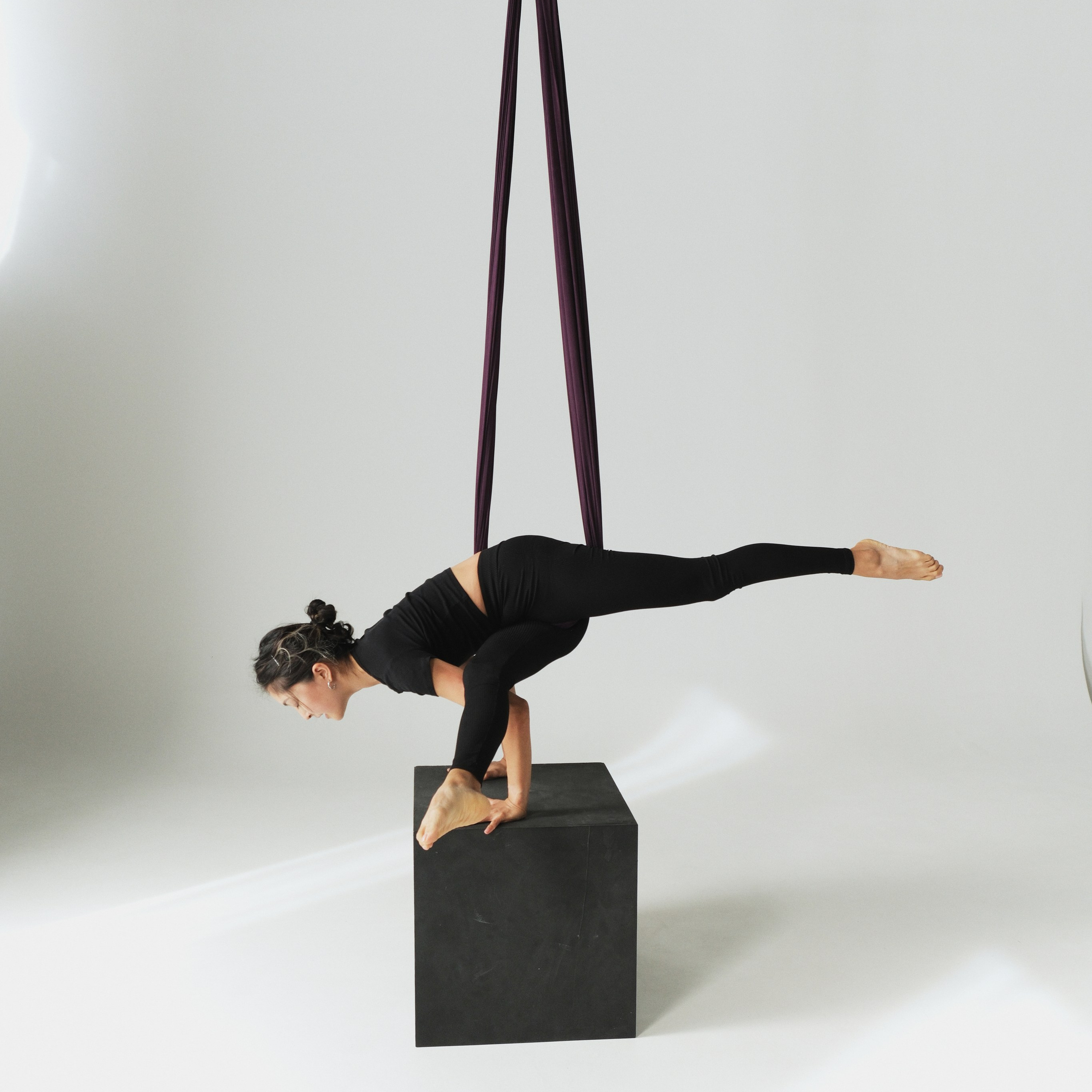 Флай йога, aerial yoga, аэро йога, связка в гамаке, позы в гамаке, aerial yoga exercise, fly yoga practice, fly yoga low, низкий гамак. Преподаю и провожу обучение по флай йоге