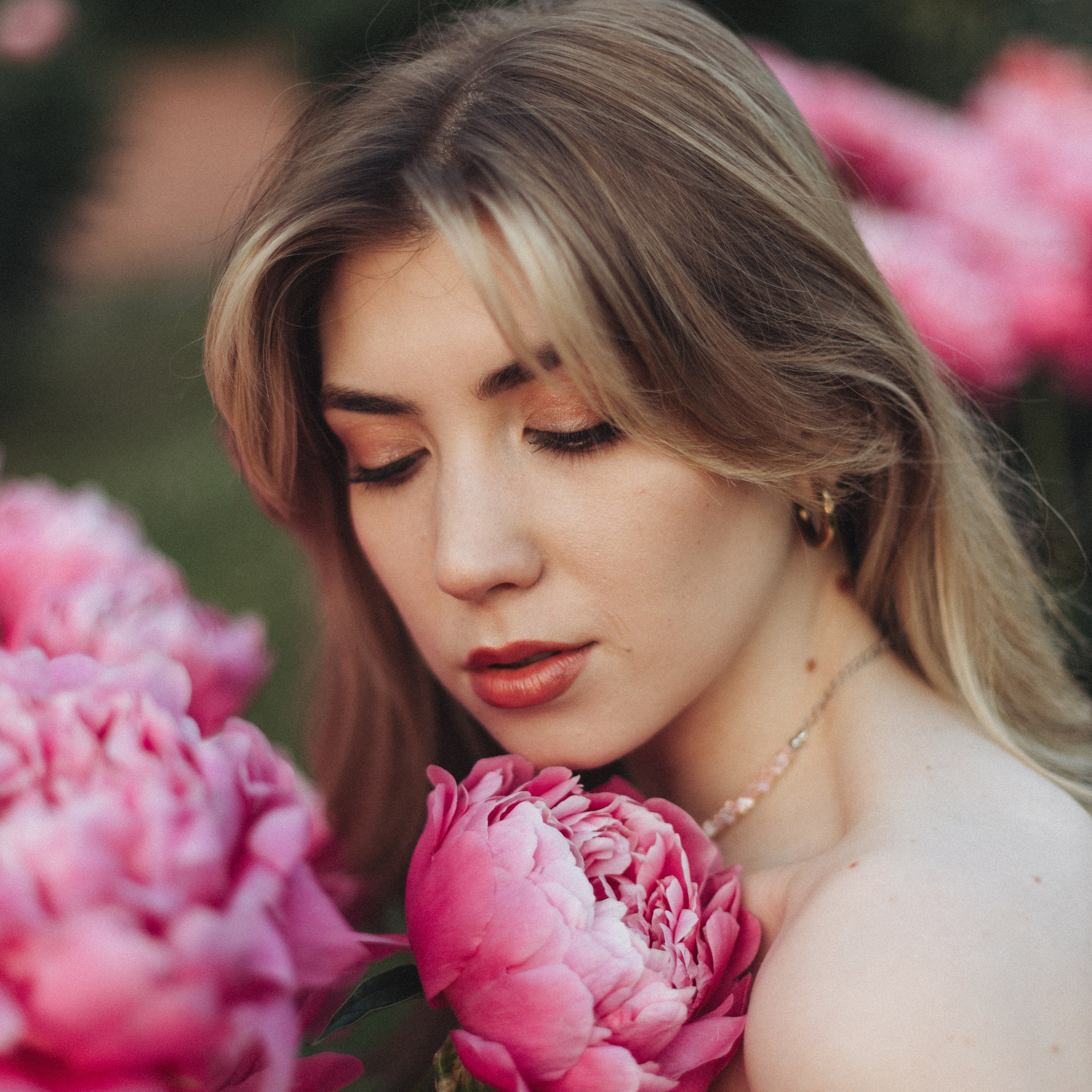 Контакты. Фотограф Дарья Смирнова