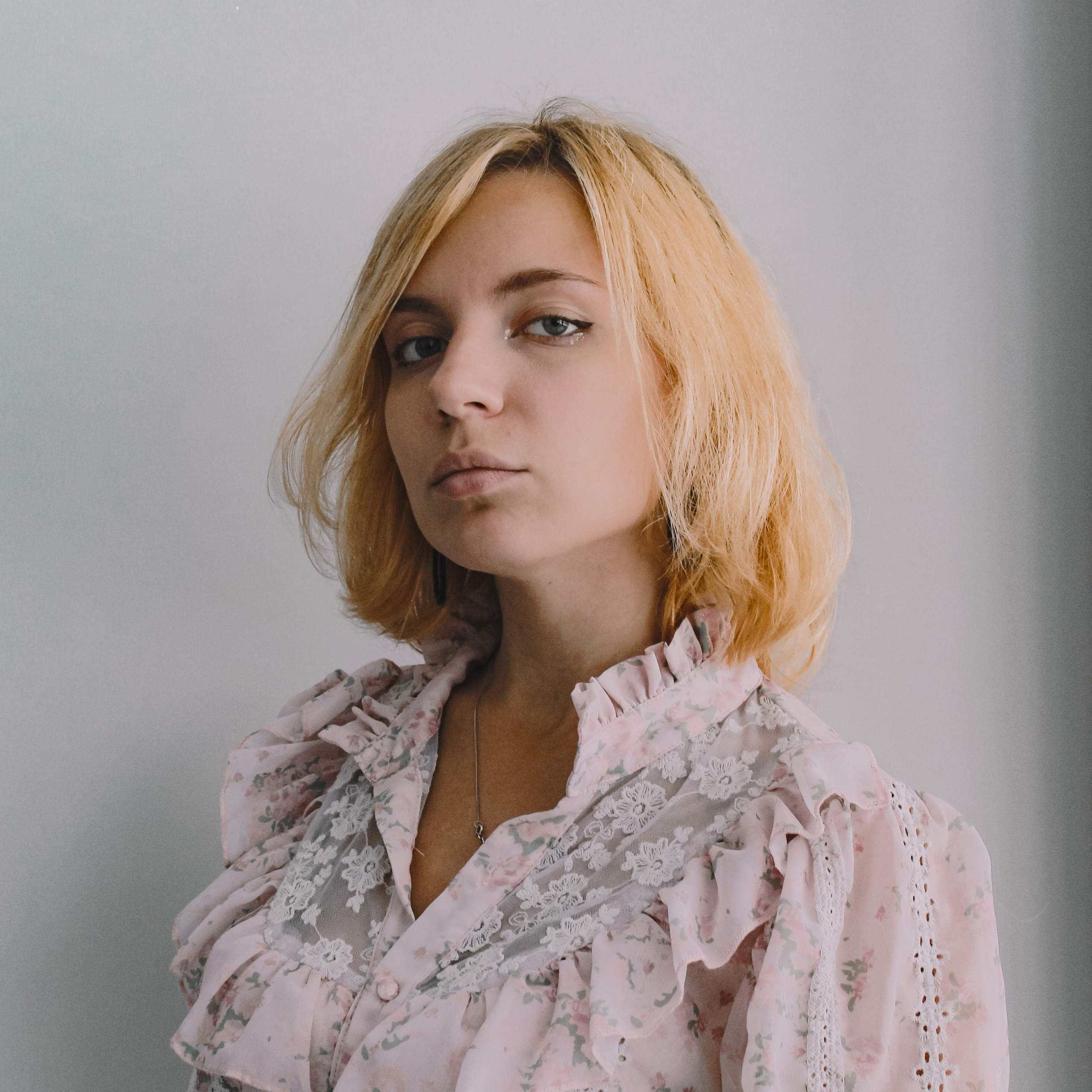 Контакты. Лиза Рязанцева