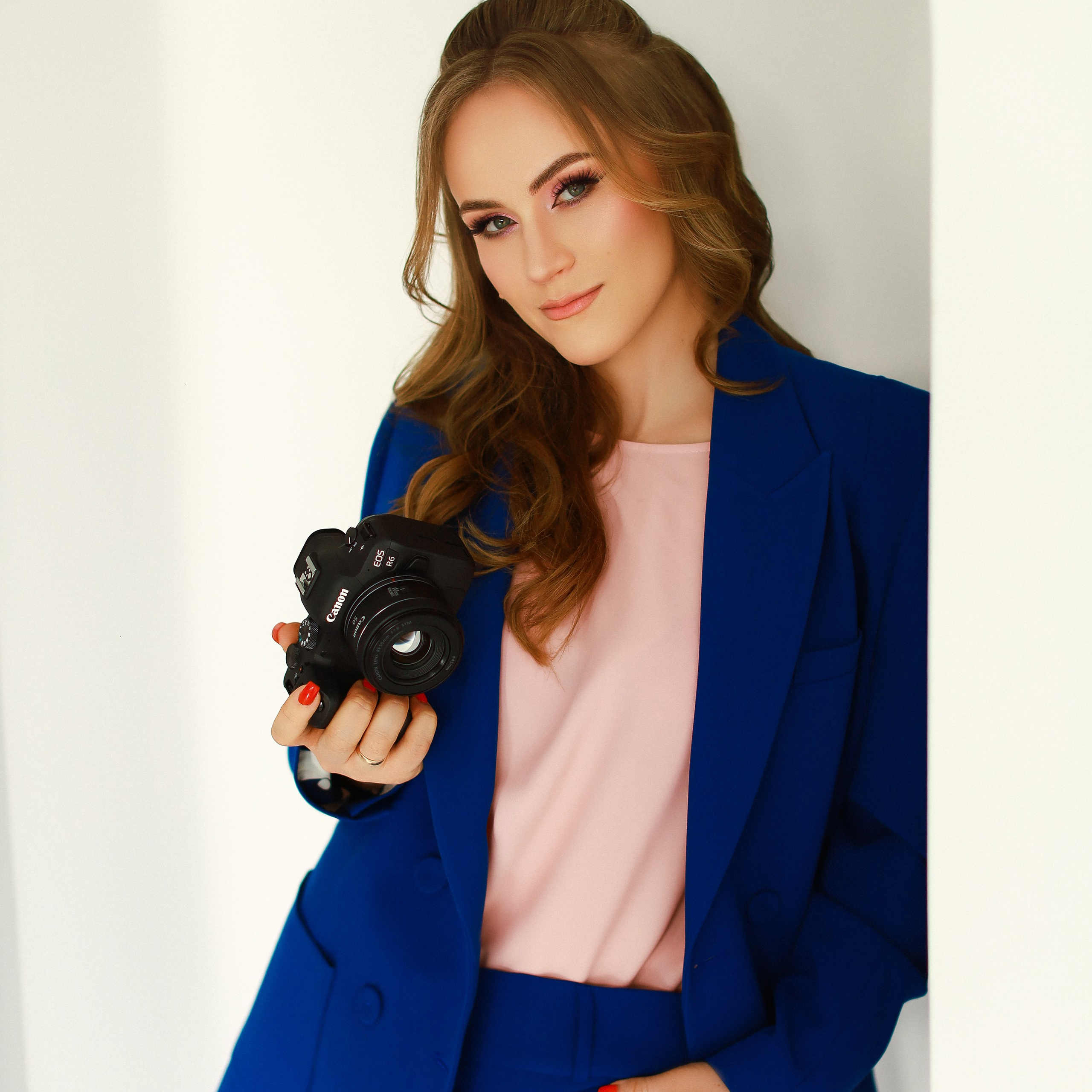 Контакты. Главная