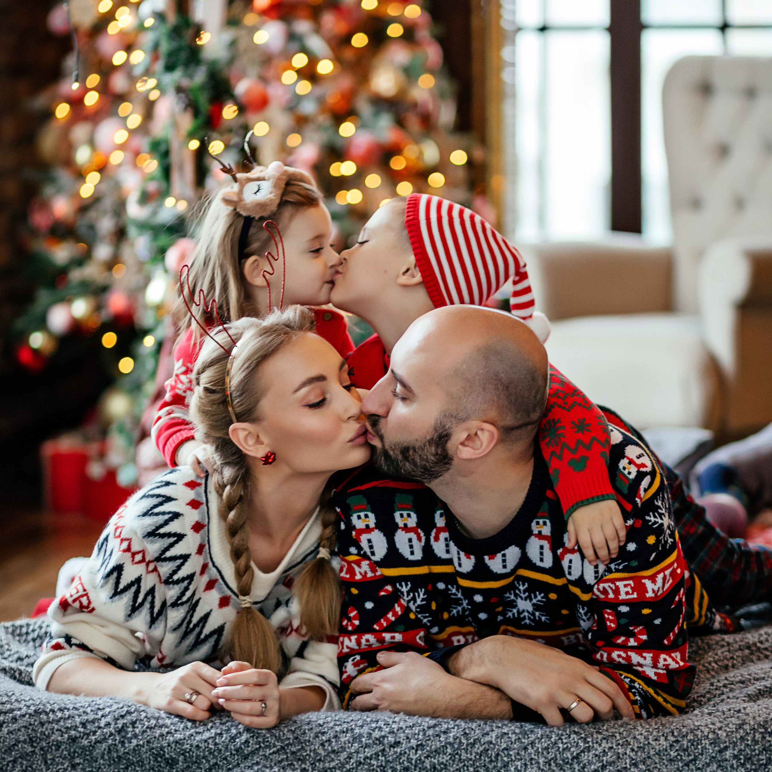 Новый год 2024/2025. NatalieDmi — фотосессия беременности, семейный фотограф, портрет