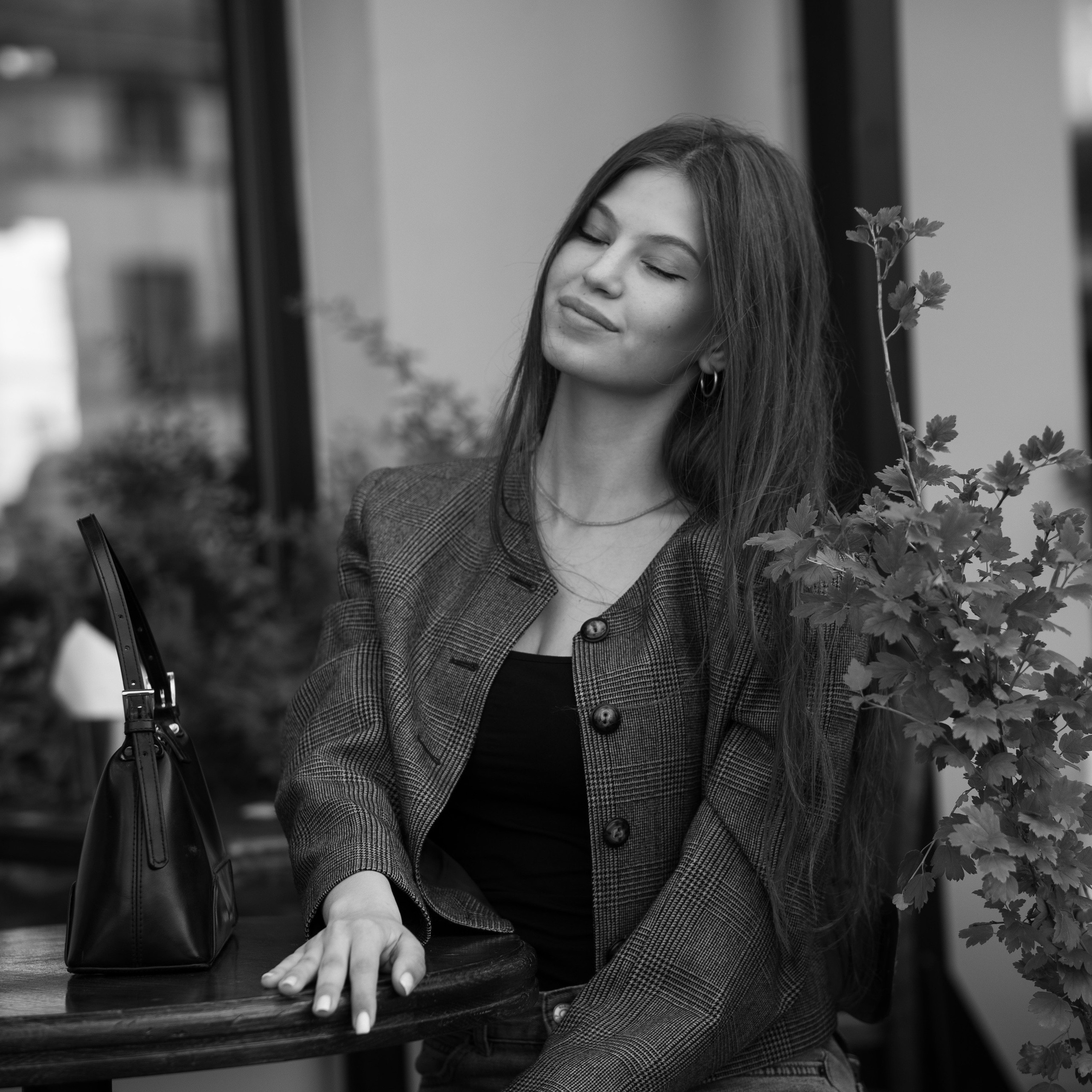 Контакты. Привет, меня зовут Юлия Великая!