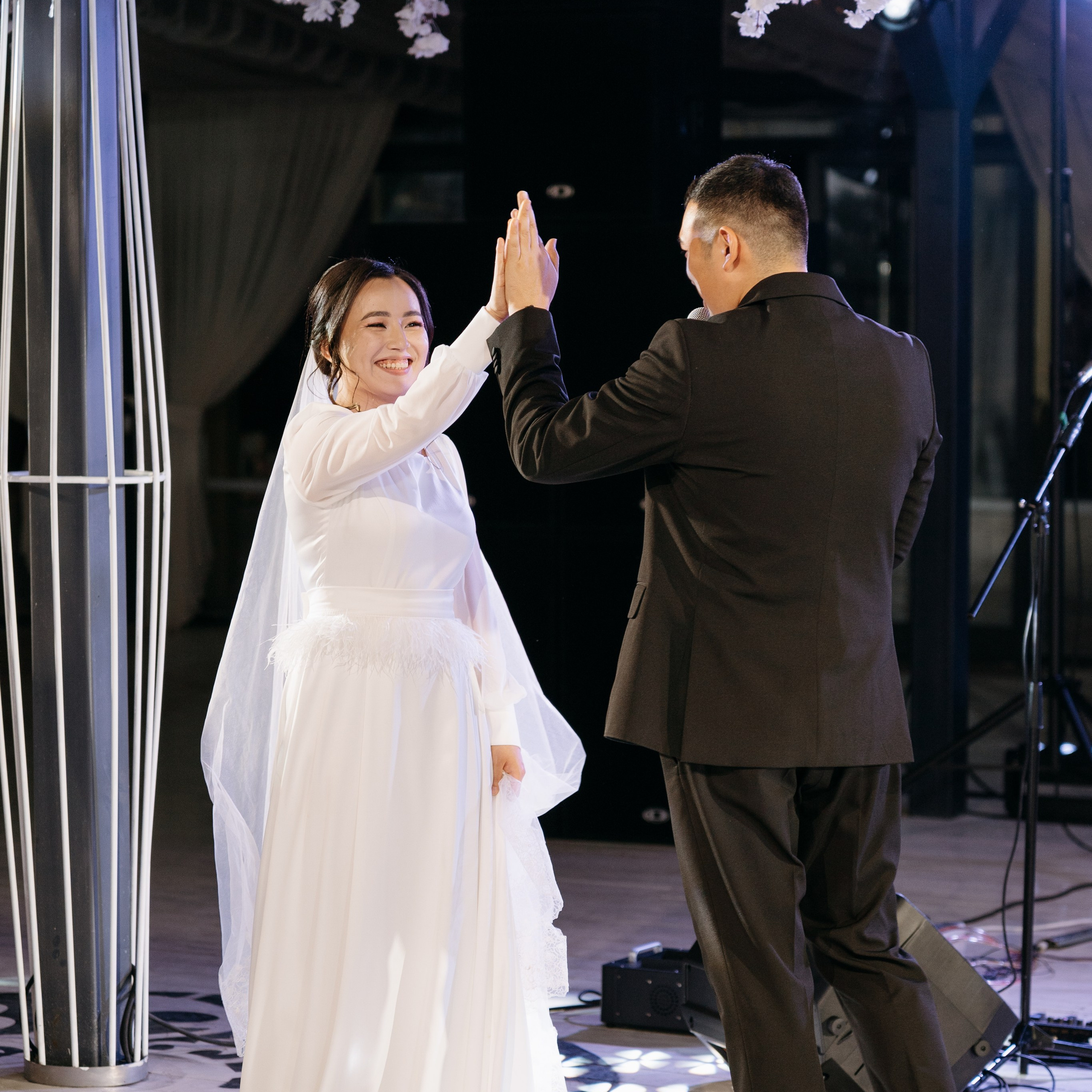 СВЯЗАТЬСЯ. Ведущий мероприятии в Астане Акылбеков Алмас