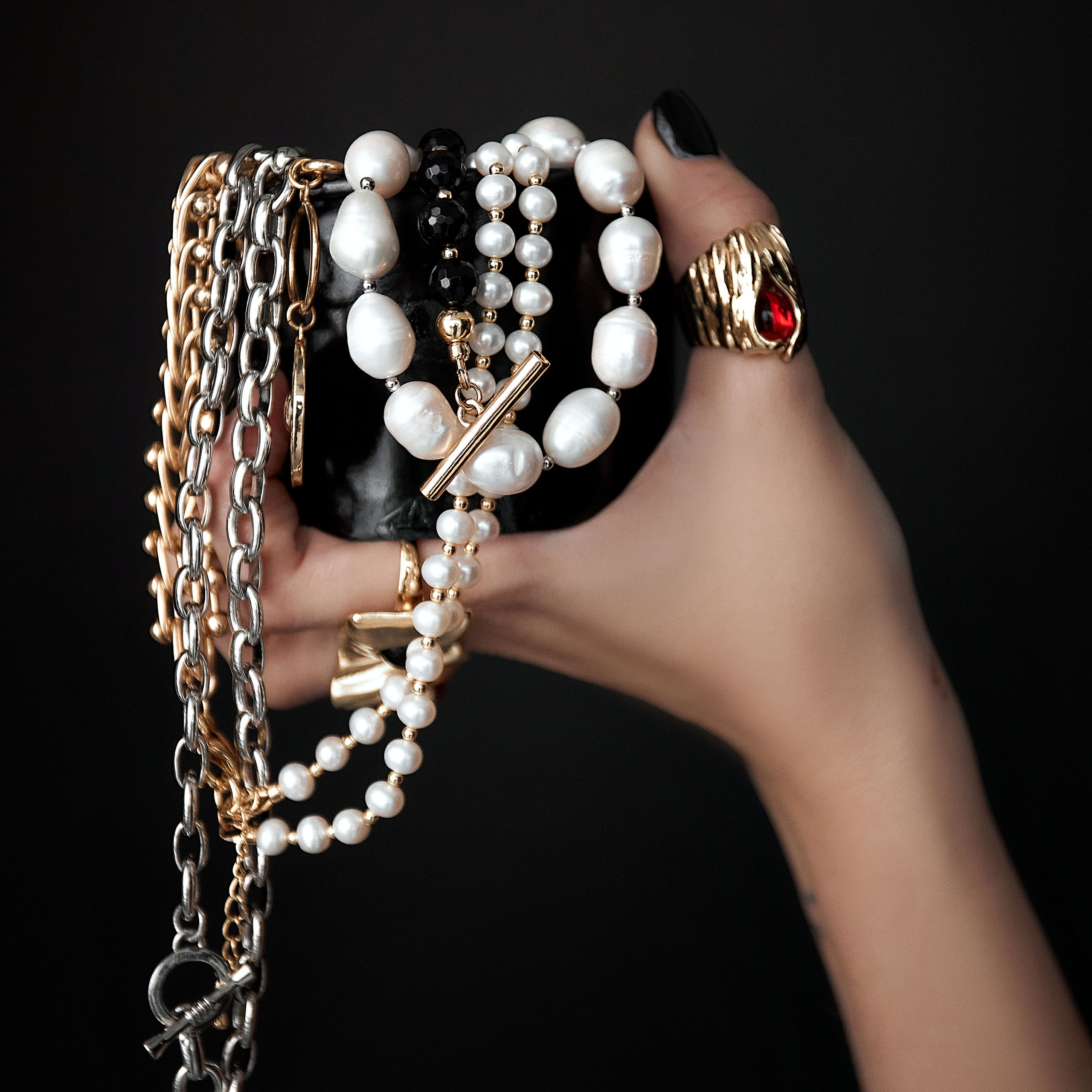 Карточки для маркетплейсов. Продающий контент для маркетплейсов и e-commerce «под ключ»