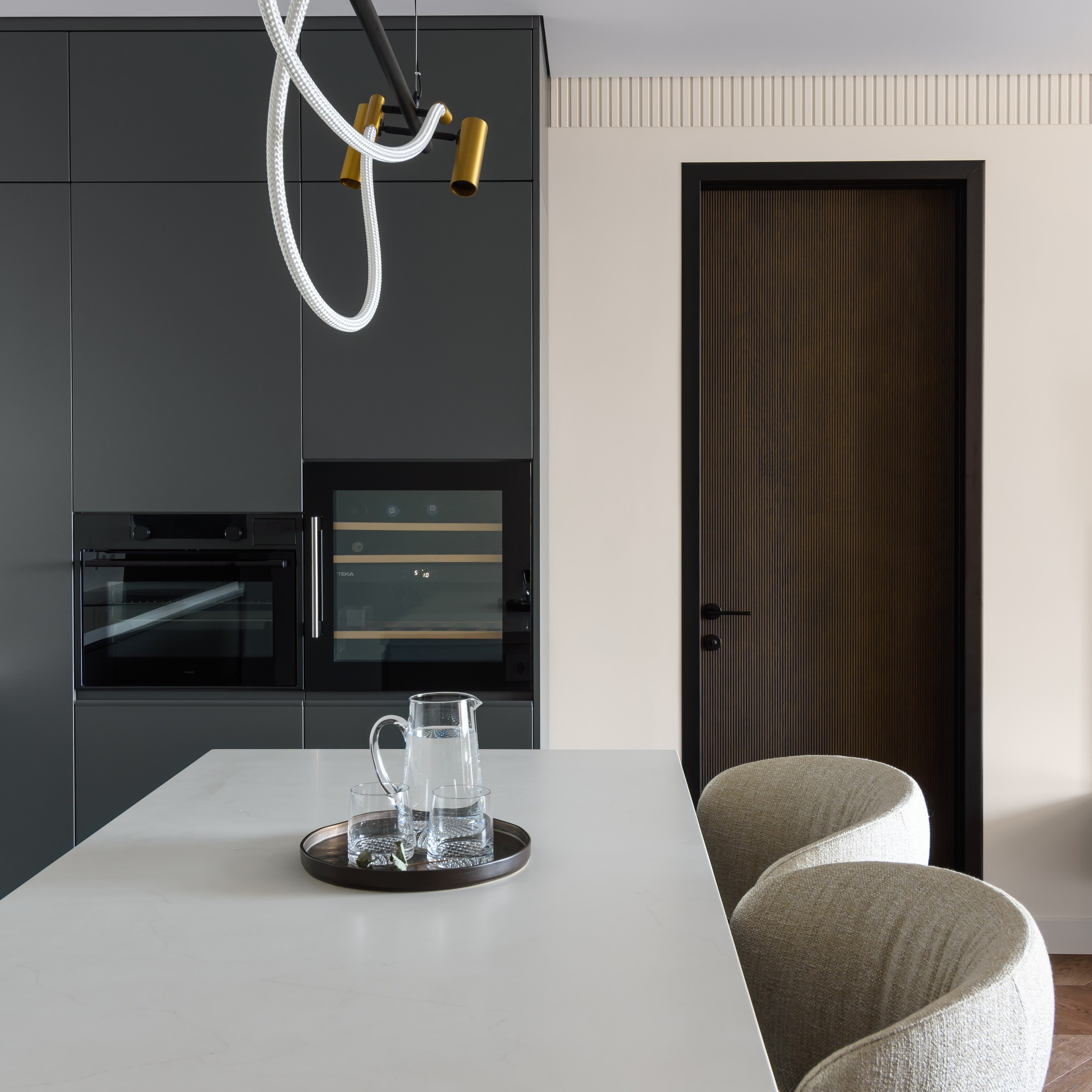 Интерьер мастер спальни 27 кв. м. | квартира Scandis Ozero. Дизайн интерьера квартир в Красноярске под ключ | Анна Поминова