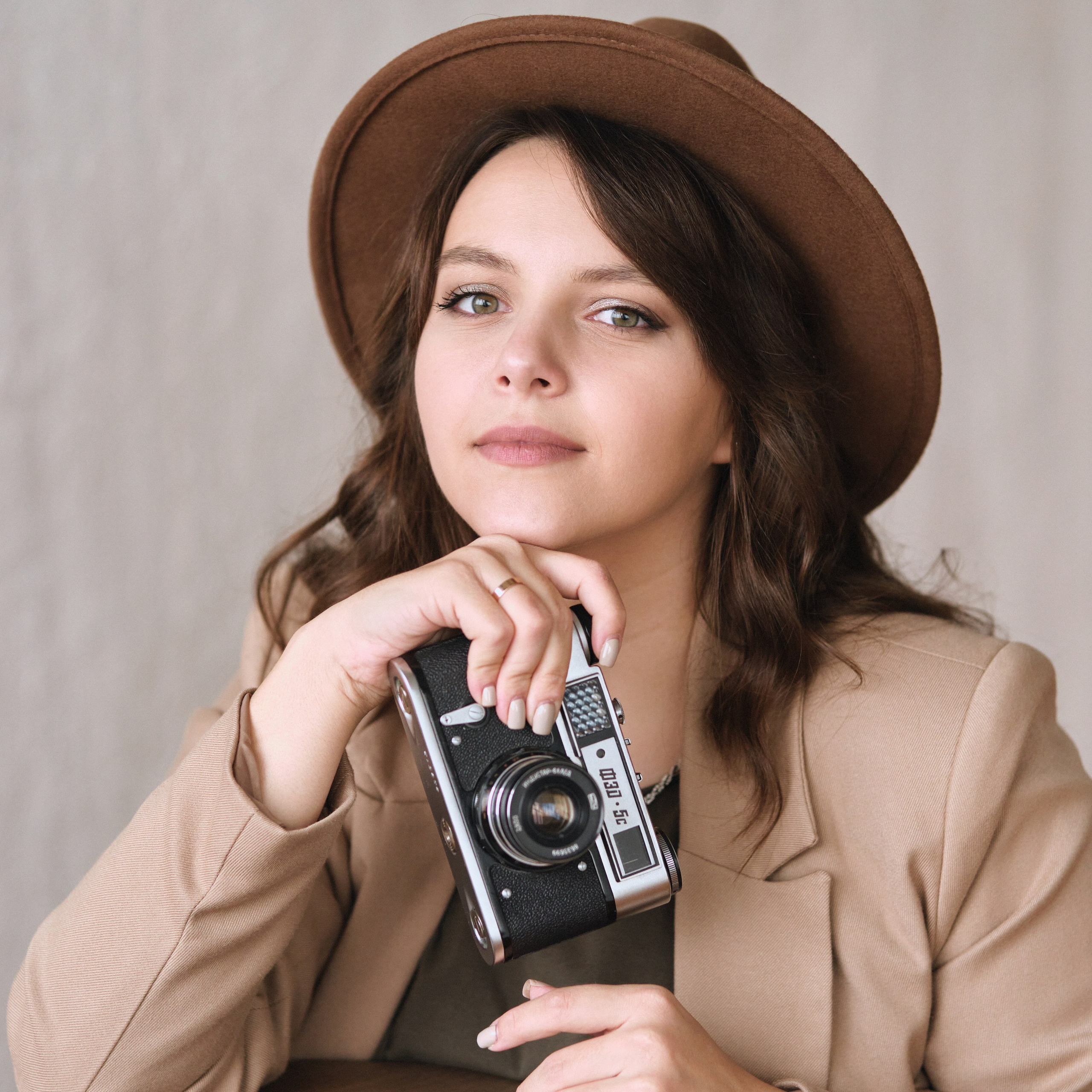 Контакты. Свадебный фотограф в Пскове и Санкт-Петербурге | Анна Голикова