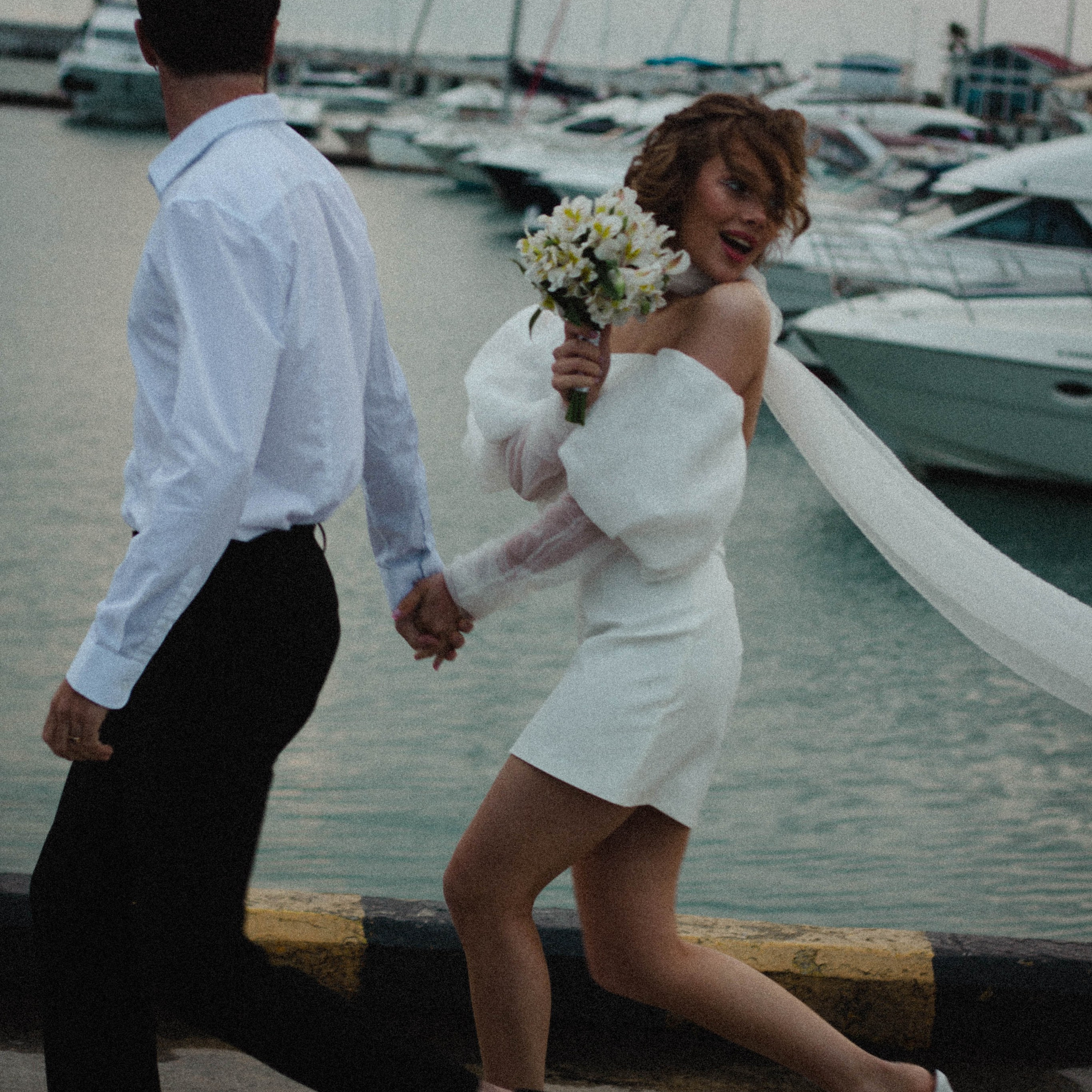 Привет, меня зовут Лейла, я свадебный фотограф в Пятигорске и на Кавказе