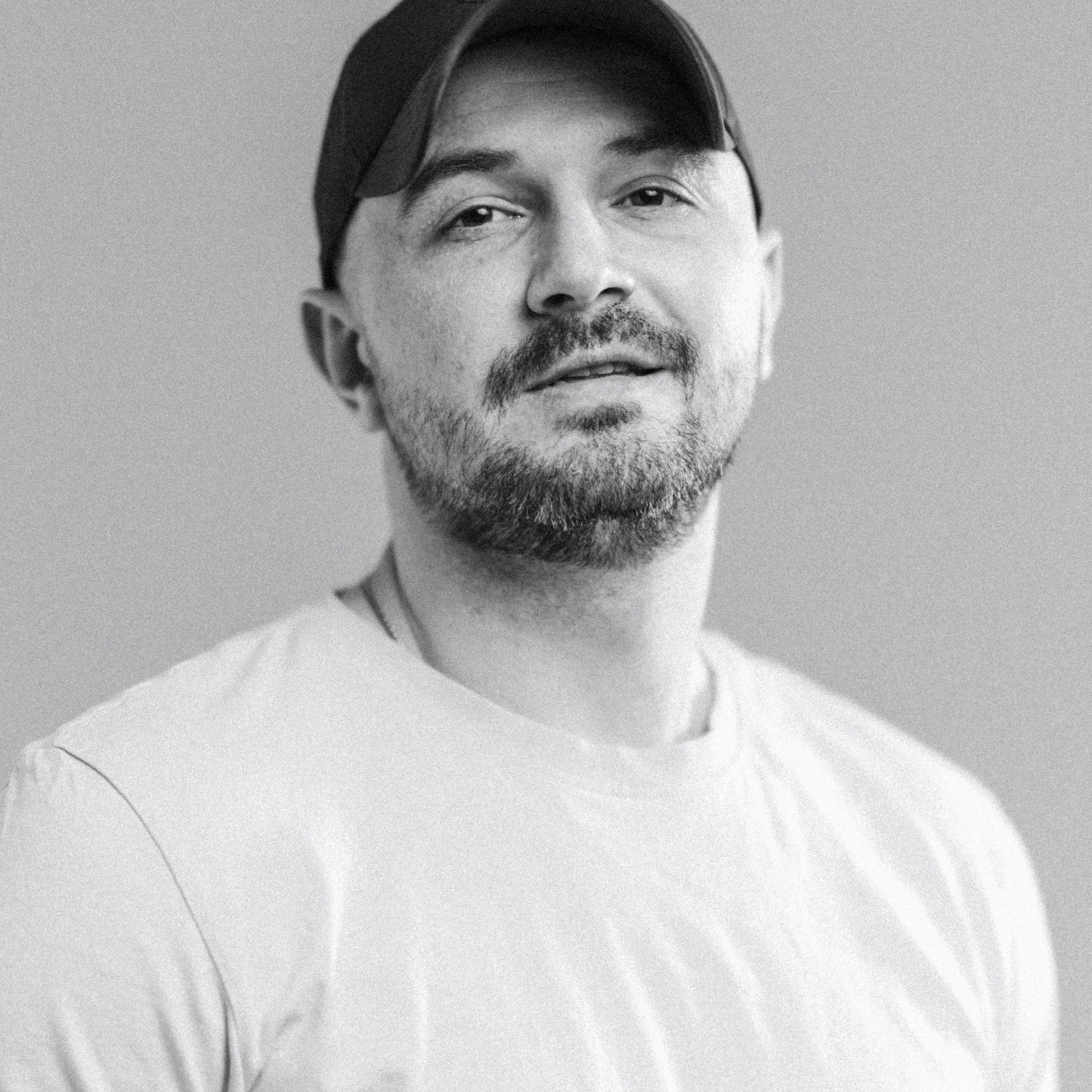 Контакты. Vladimir Borovkov — репортажный и портретный фотограф, Алматы