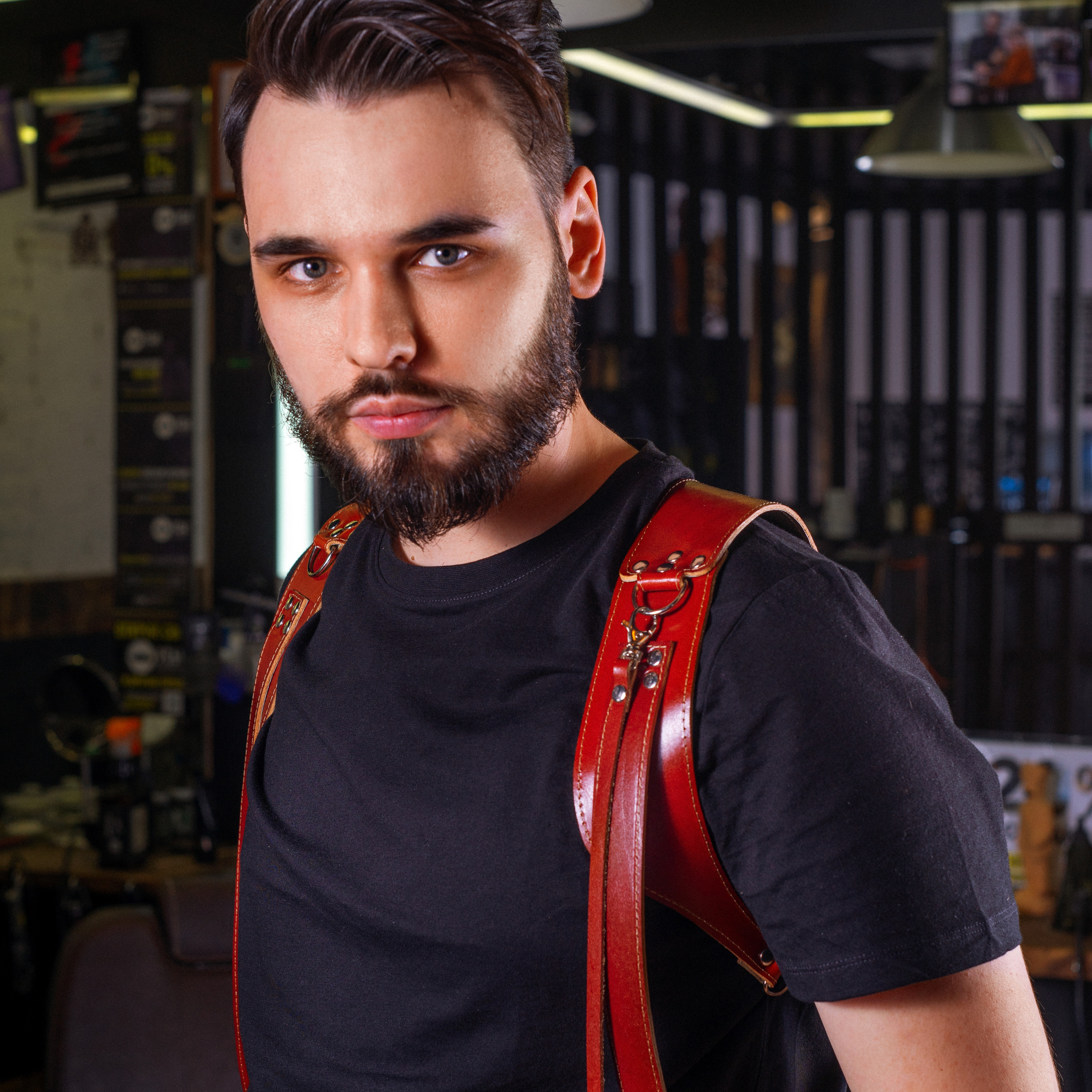 Контакты. Фотограф в Самаре Туваев от художественных портретов до маркетплейсов