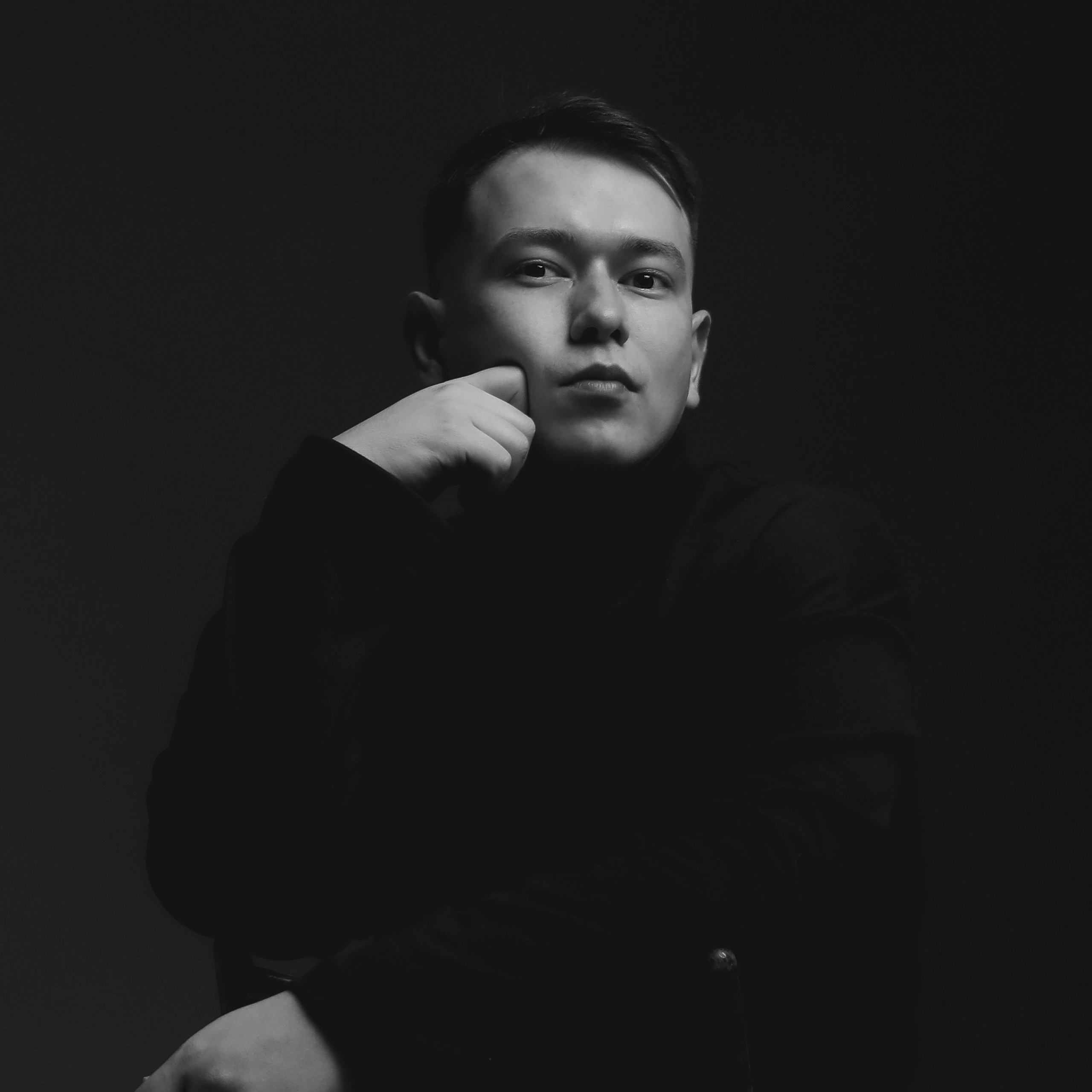 Контакты. Фотограф Алматы, fashion, бренды, индивидуальные съемки