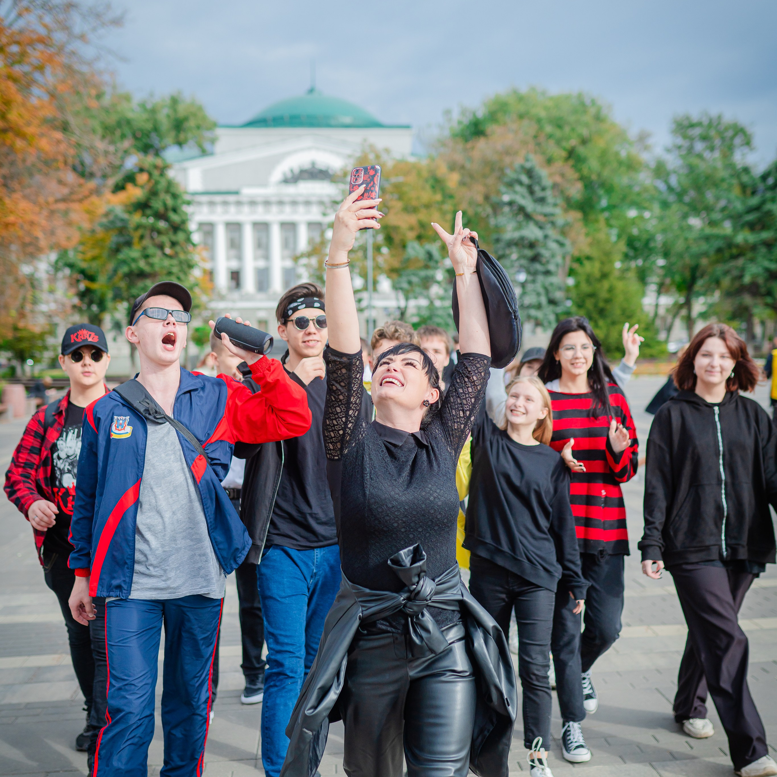 КОНТАКТЫ. Современные Выпускные Альбомы в Ростове-на-Дону