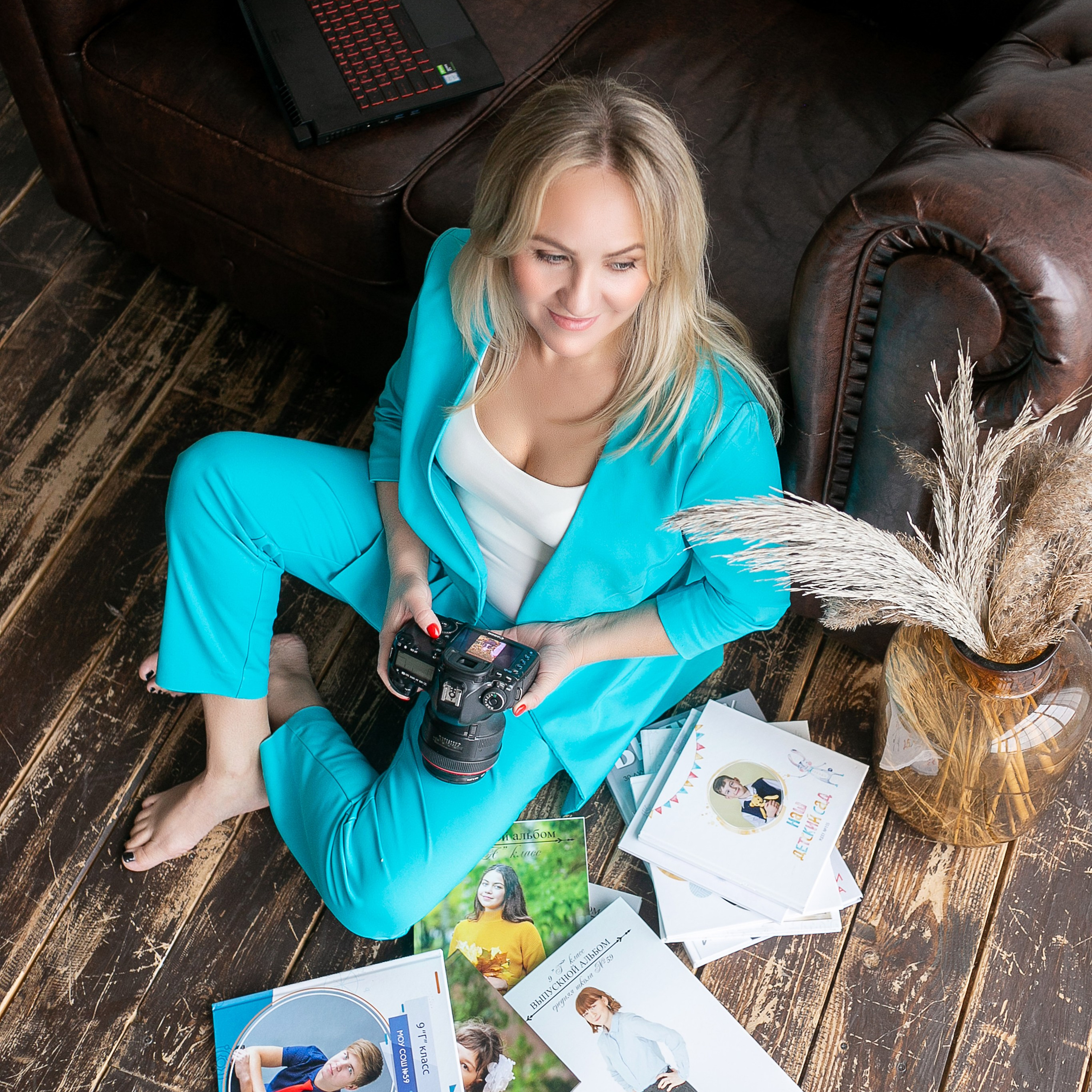 Контакты. Выпускные альбомы в Ярославле Анна Николаева