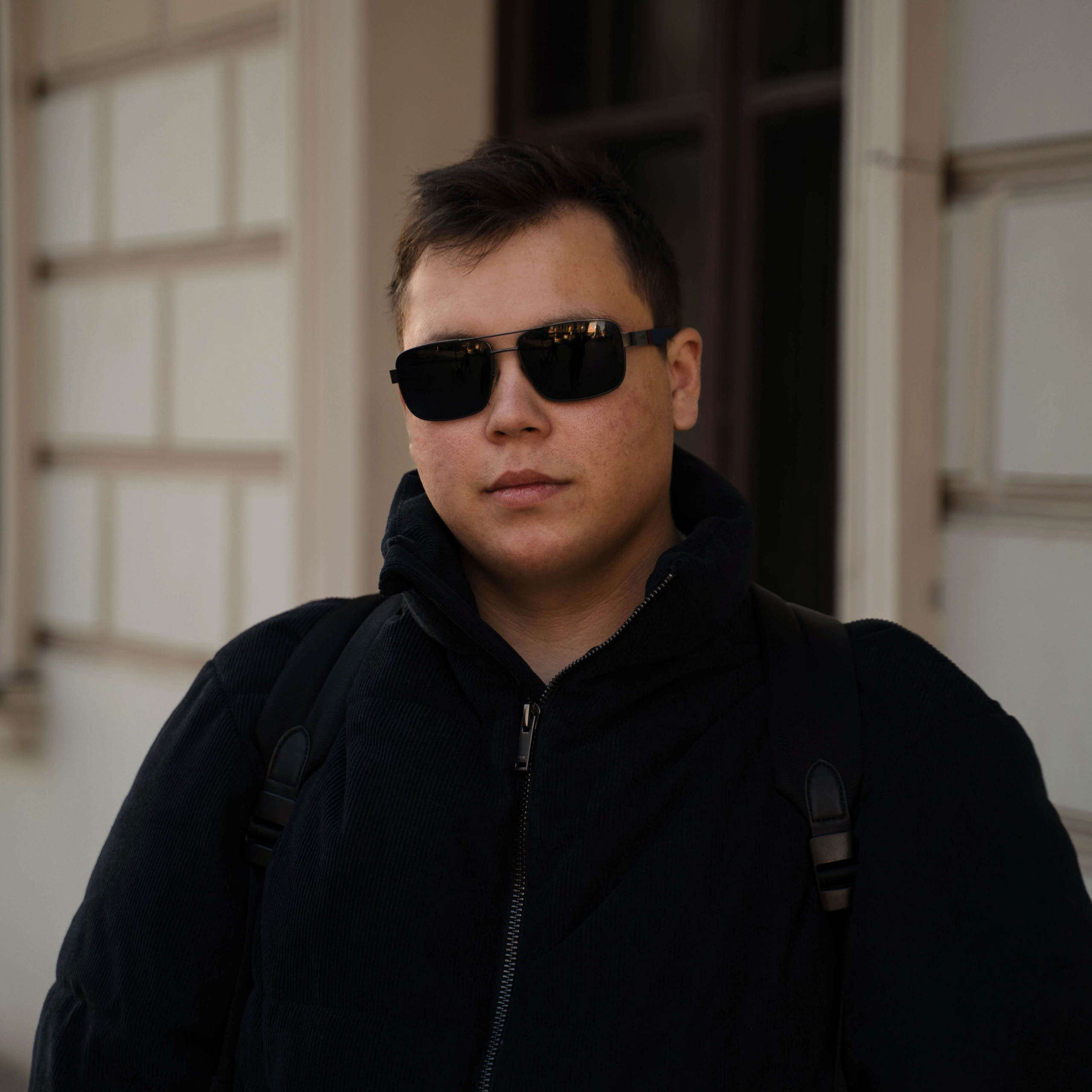 Контакты. Фотограф Артем Ларионов