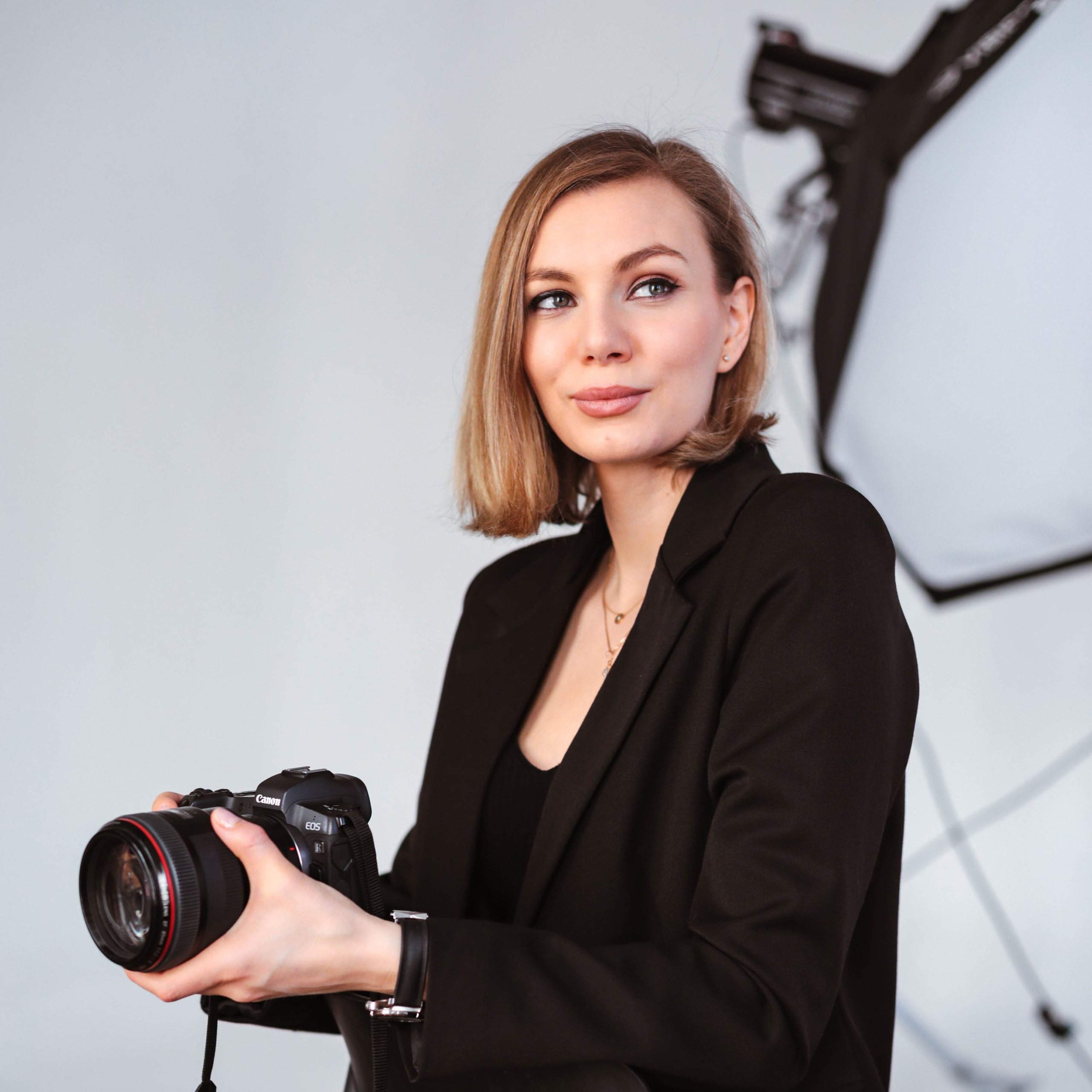 Коммерческий фотограф в Алматы Марина Милис. Съёмка для брендов, компаний и проектов