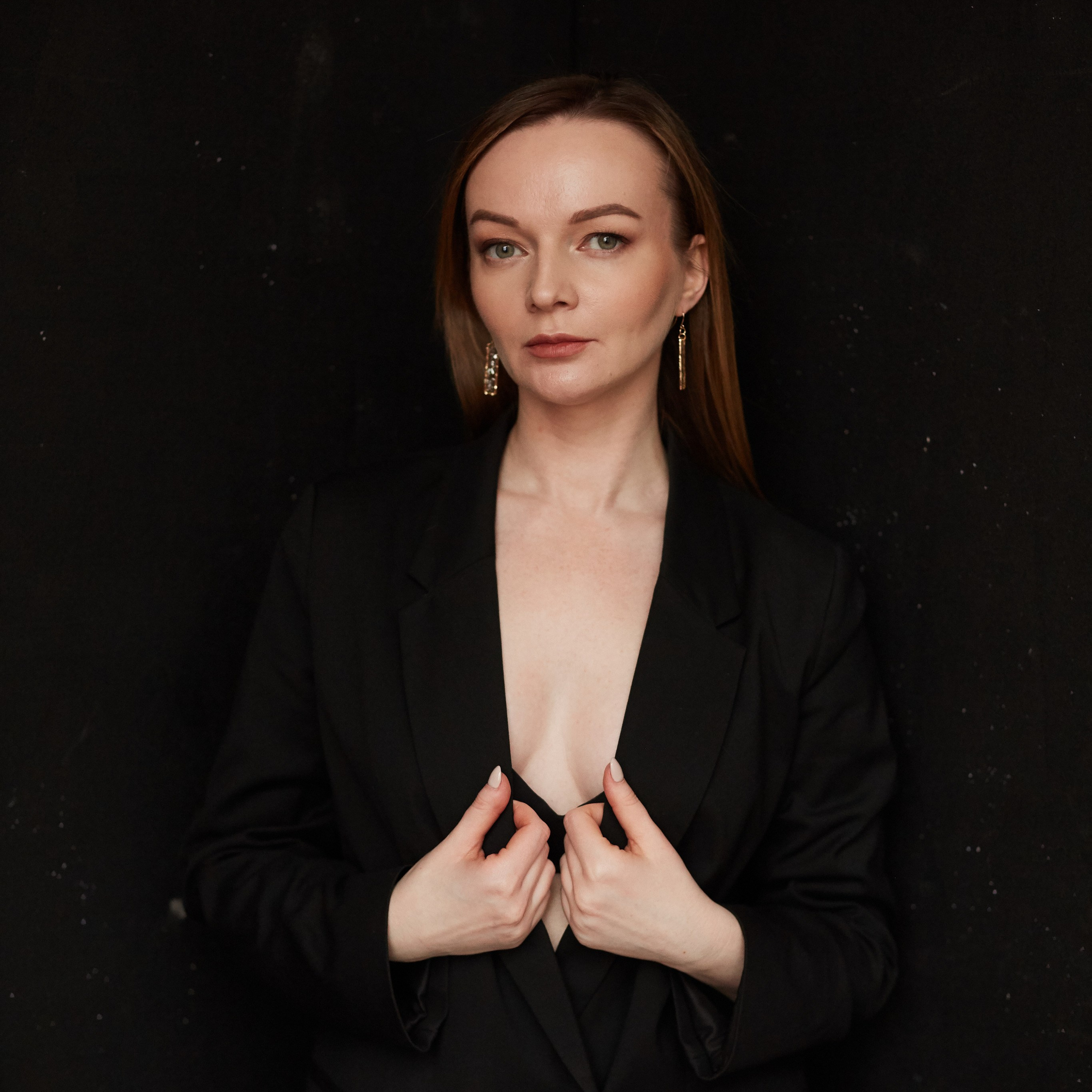 Наталья — редактор Яндекс Рекламы, маркетолог в сфере эстетической медицины. Анастасия Зобнинá — фотограф в Санкт-Петербурге/СПб