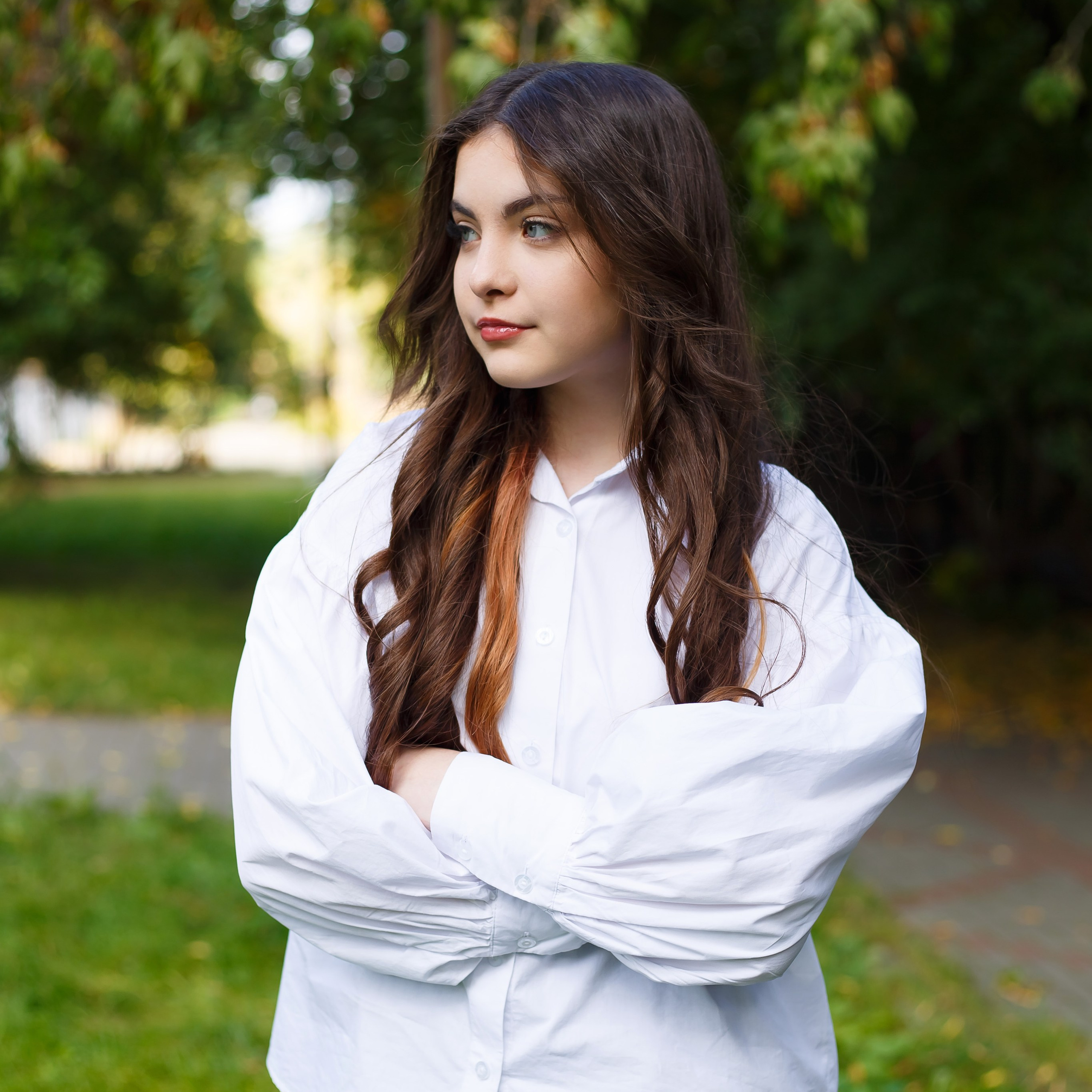 Портрет выпускницы осенью