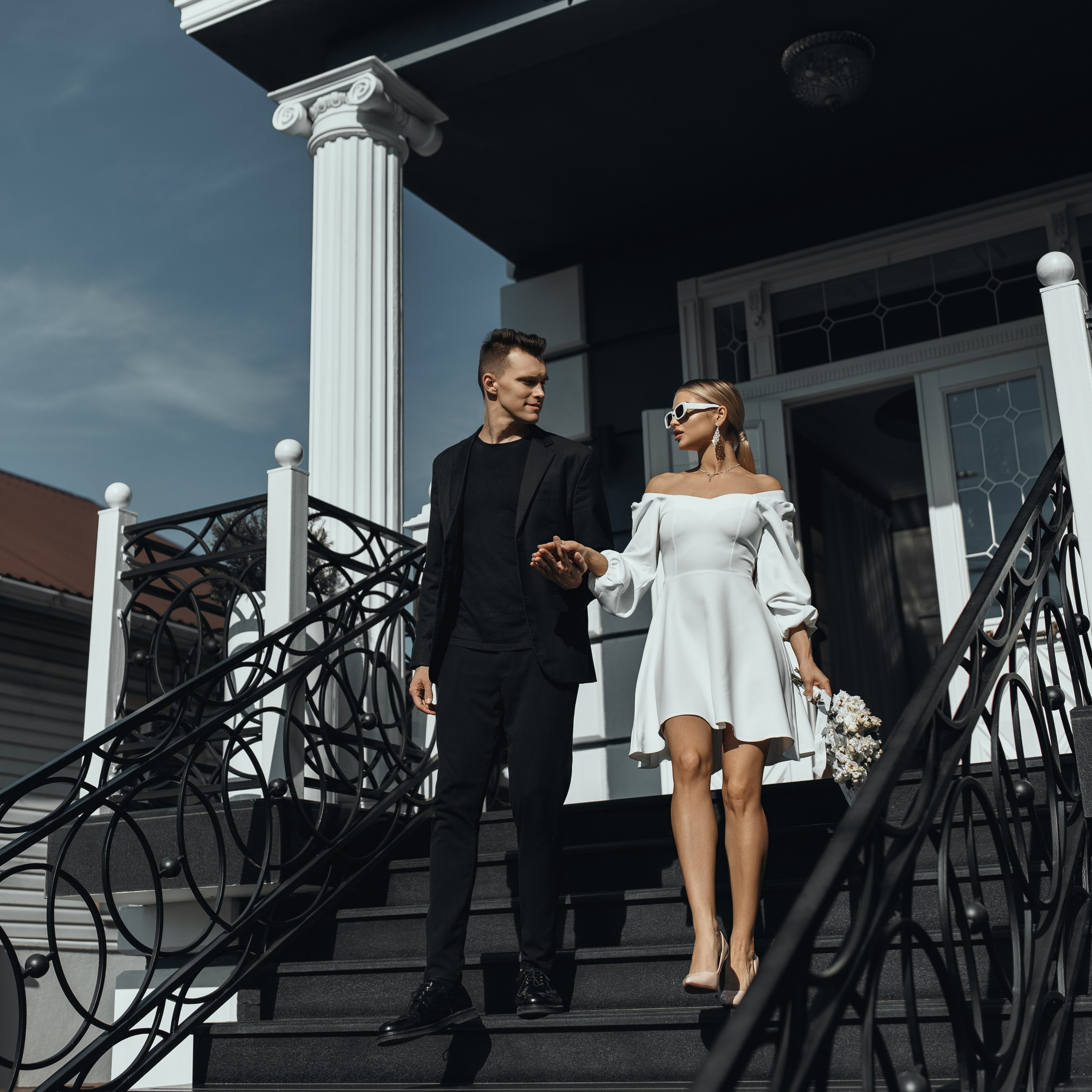 «Профессиональная свадебная фотосъёмка в Серпухове: съёмка церемонии, банкета, love story. Обработка и ретушь всех кадров, готовая галерея»«Фотограф на свадьбу в Серпухове: полный пакет услуг — съёмка торжества, портретная фотосессия молодожёнов, ретушь и передача фото»«Свадебная фотосессия под ключ: съёмка в Серпухове, профессиональная обработка фото, красивая галерея готовых кадров»