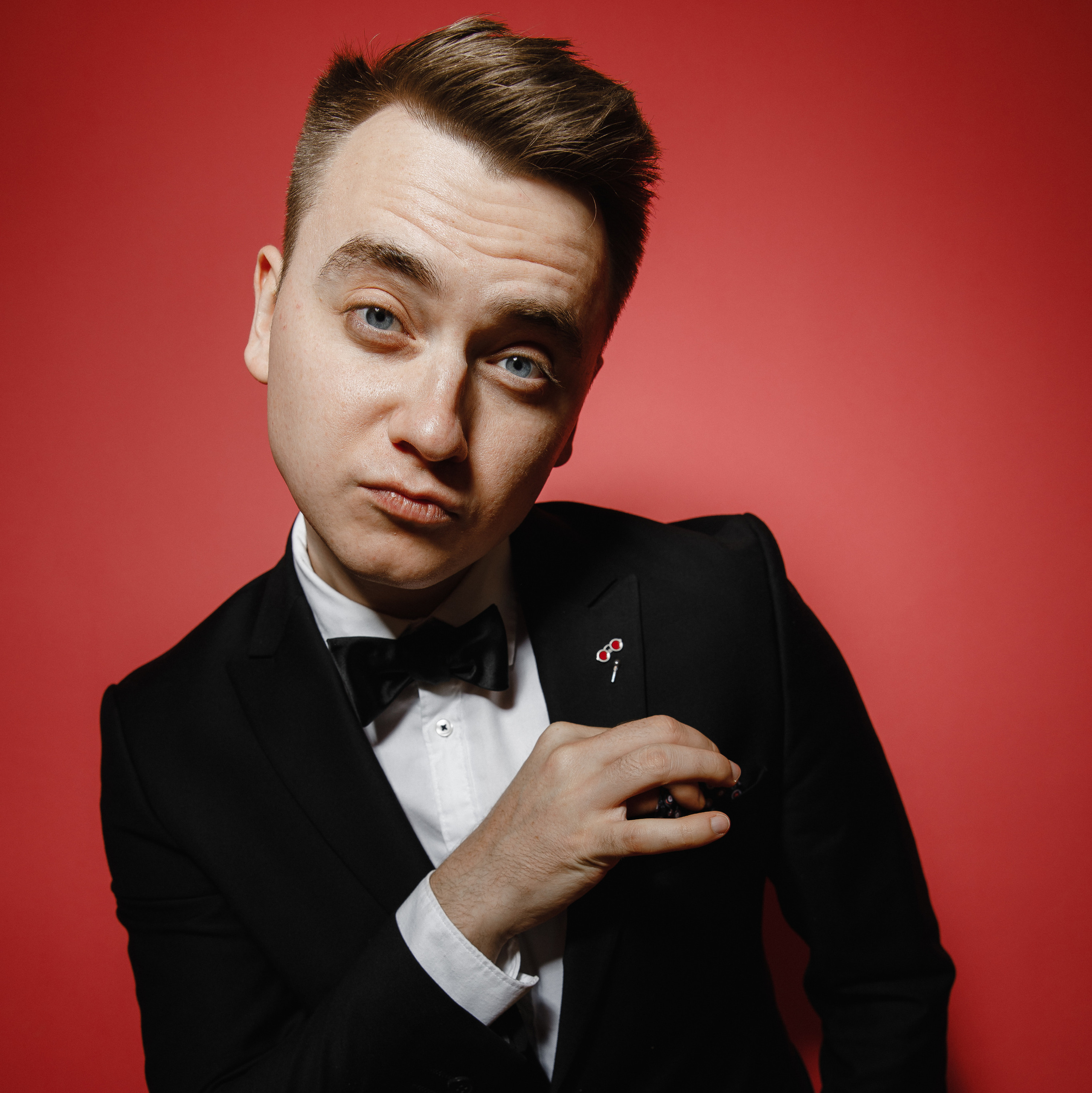 Контакты. Ведущий Александр Христофоров