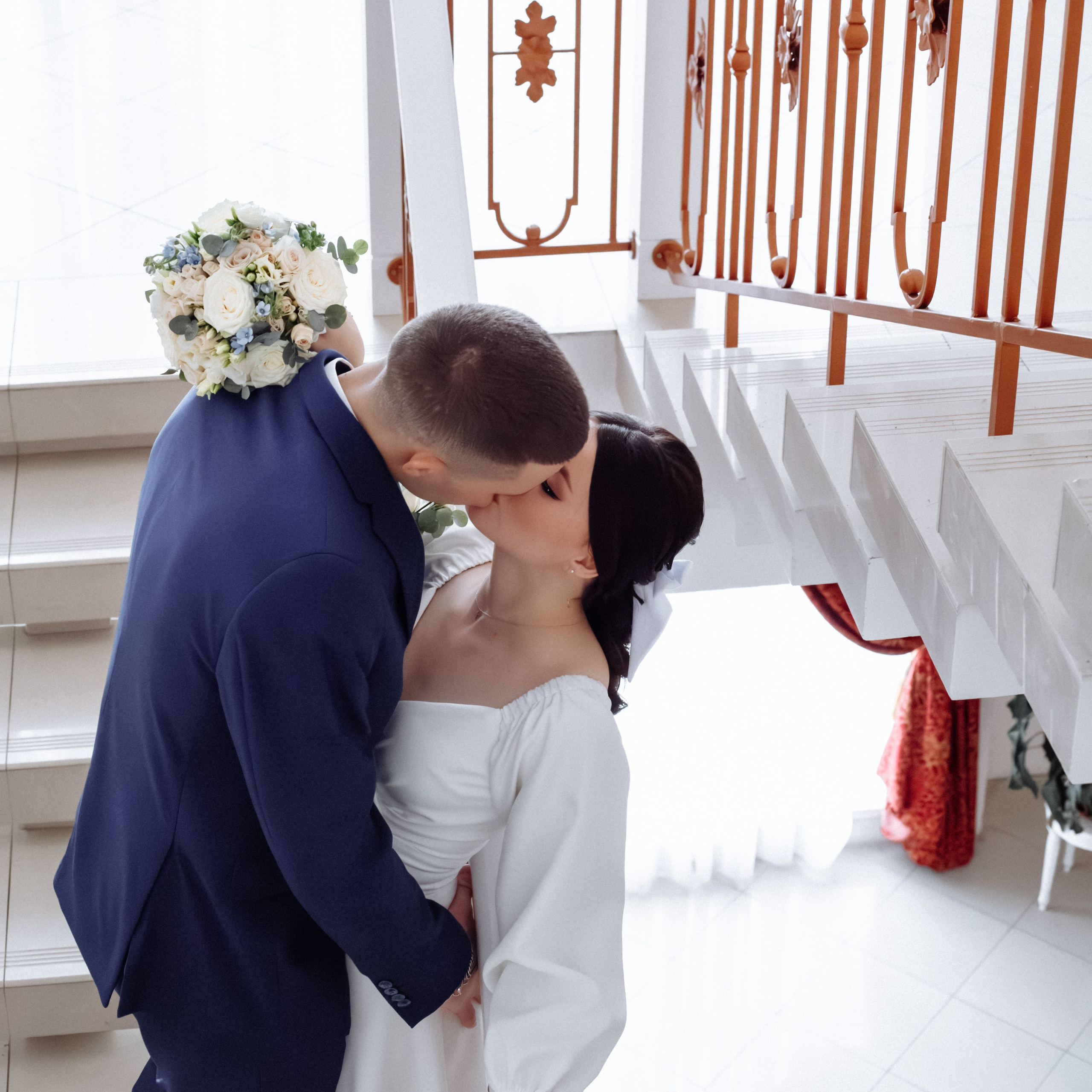 Свадебная прогулка. Фотограф в городе Тихвин Александра Проничева