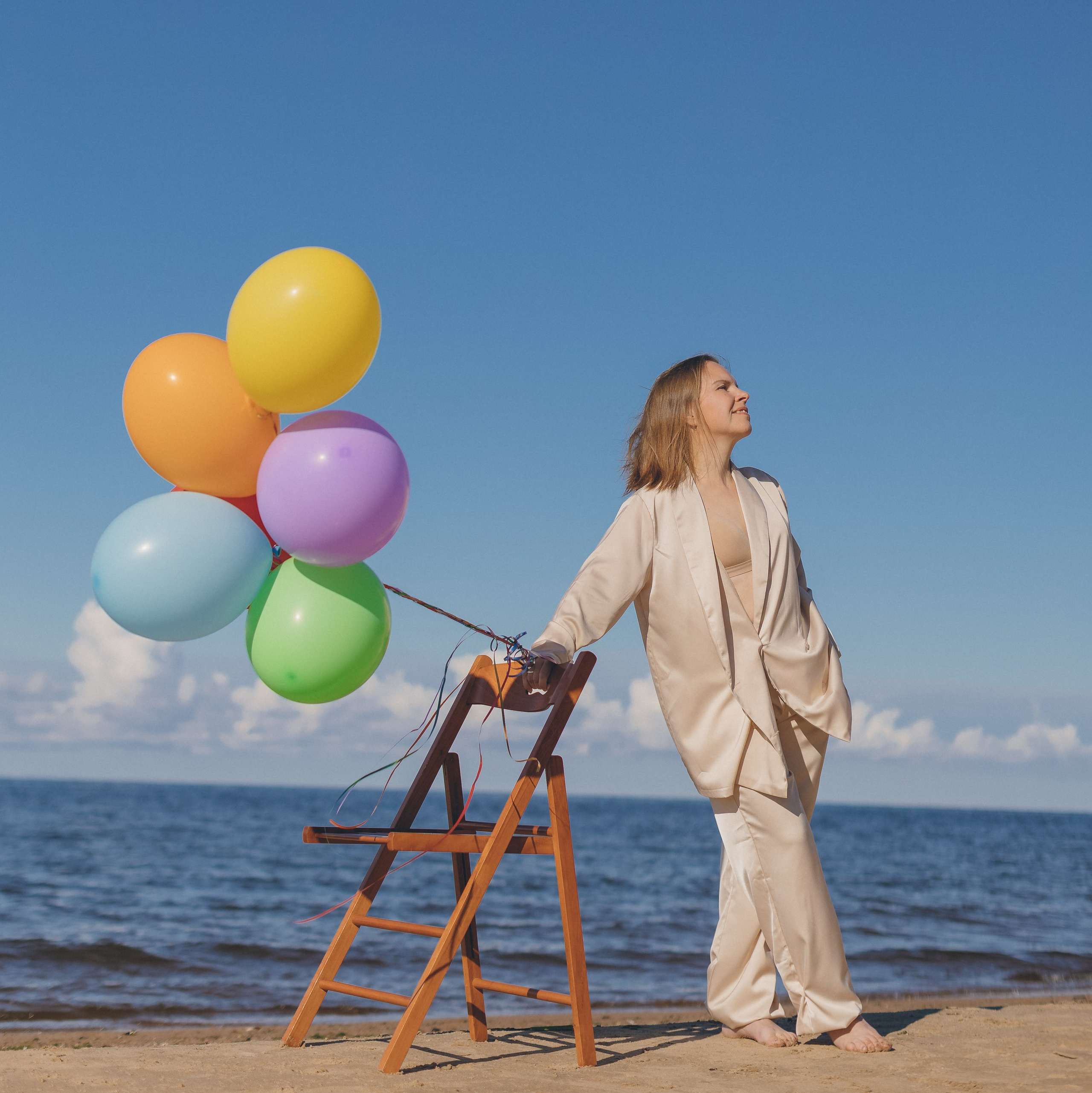 Яркий идейный фотограф в Тюмени, снимаю красочные фотосессии по моим, вашим и совместным идеям.
