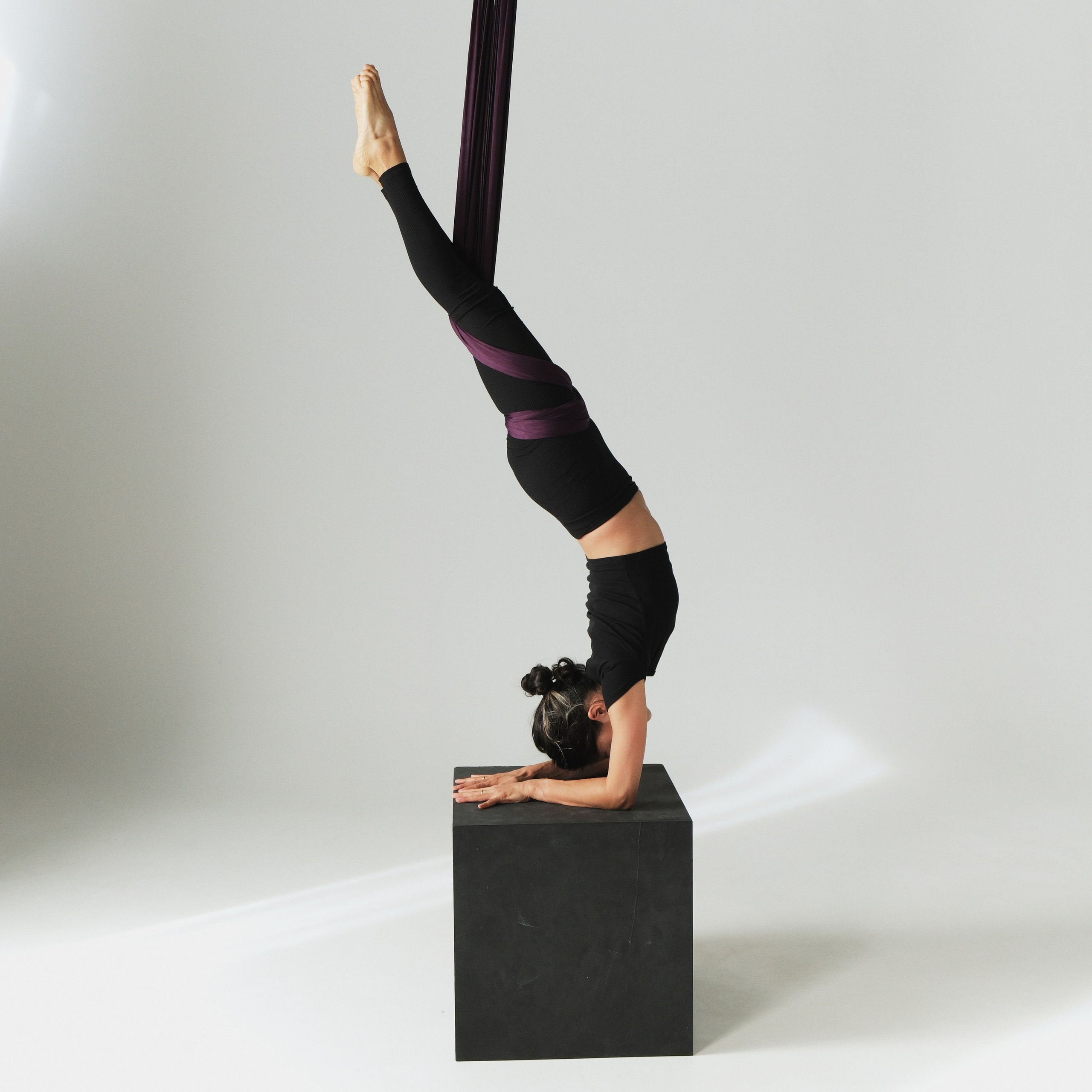 Флай йога, aerial yoga, аэро йога, связка в гамаке, позы в гамаке, aerial yoga exercise, fly yoga practice, fly yoga low, низкий гамак. Преподаю и провожу обучение по флай йоге