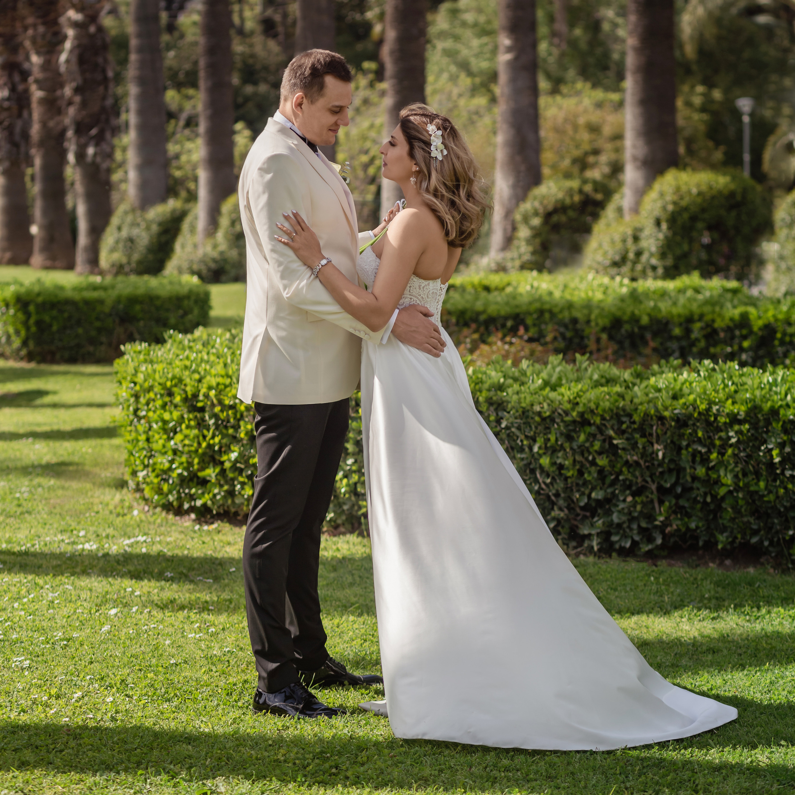 Contact. Professional family and children’s photographer in Izmir Irina Eron