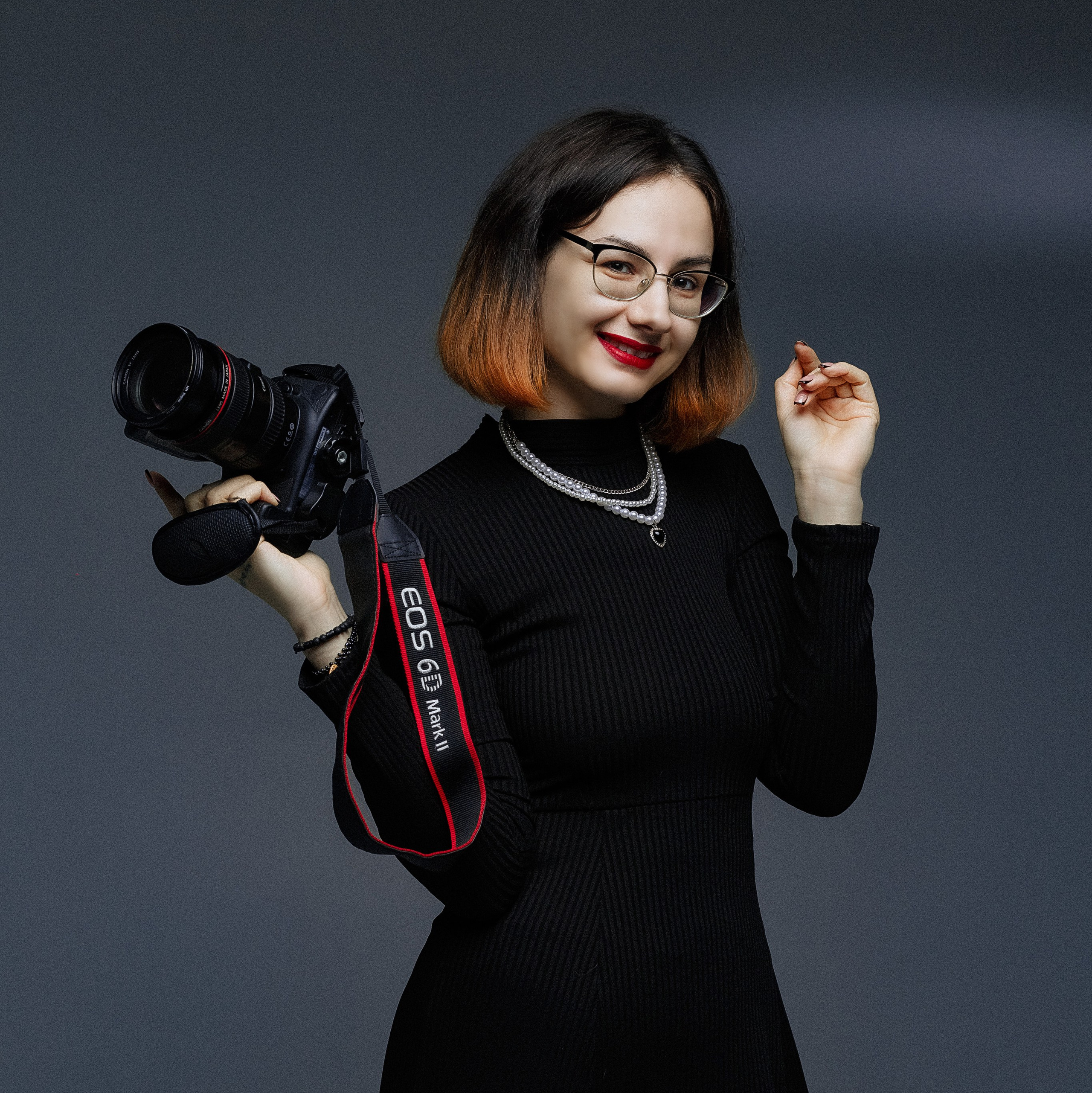 Контакты. Фотограф Маша Савинская