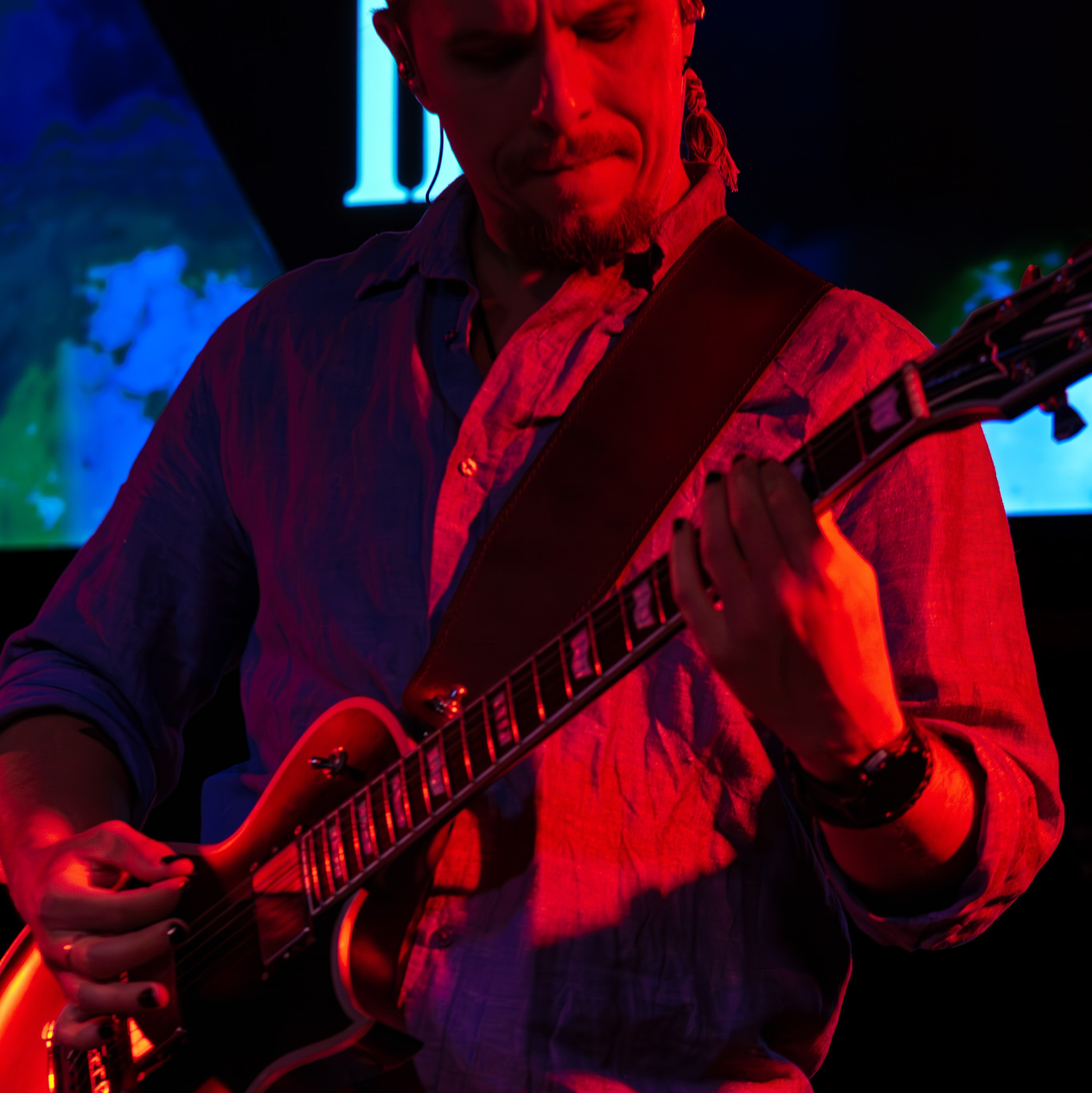 Контакты. Ню фотограф в Калининграде — Raphael Murmann