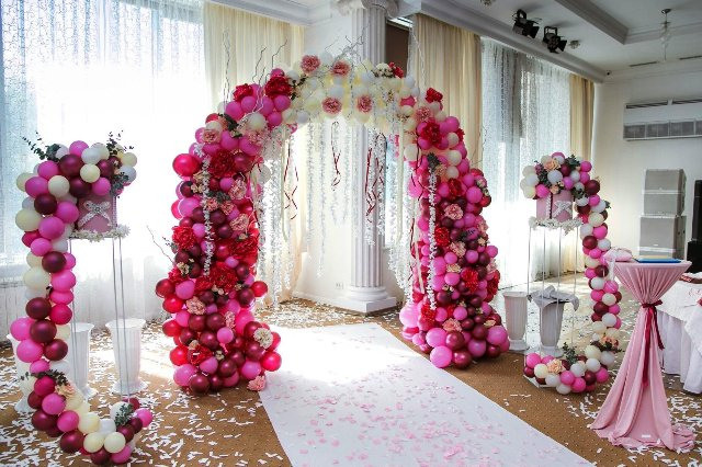 Свадебная фотозона. Студия праздничного декора