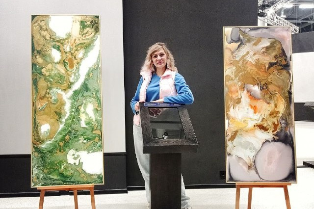 О Надежде Бородиной – Мастере Современного исткусства. MONA-ART. Студия авторского декора на заказ: зеркала-скалы по вашим размерам, столики, 3D панно, интерьерные картины, торшеры, светильники,