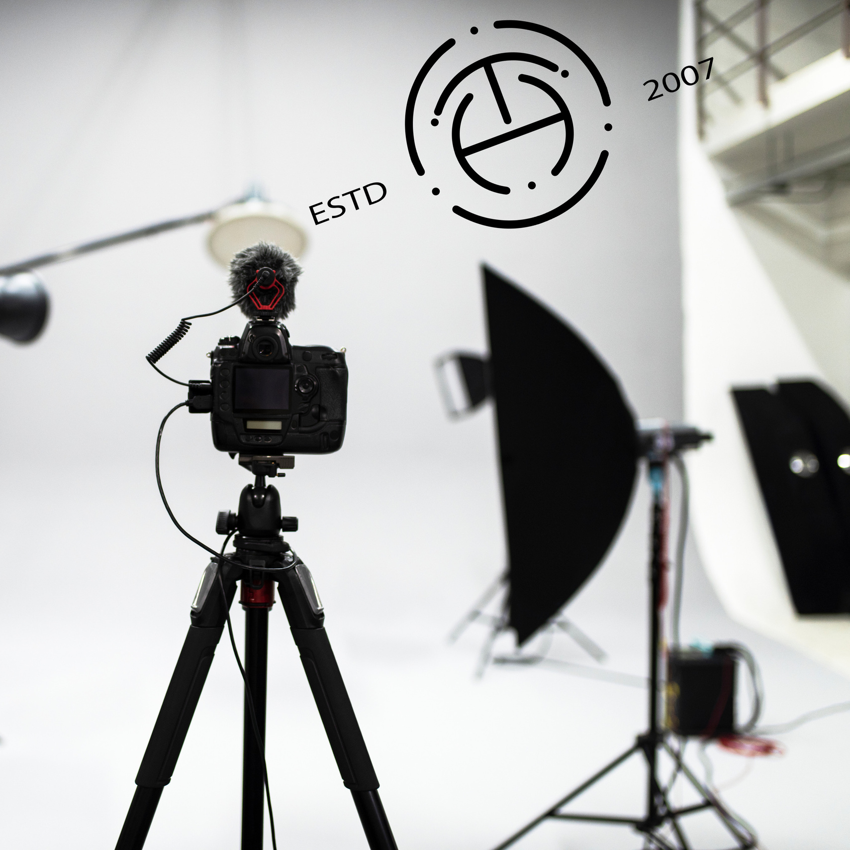 Контакты. Фотосъемка для вашего бизнеса в Челябинске