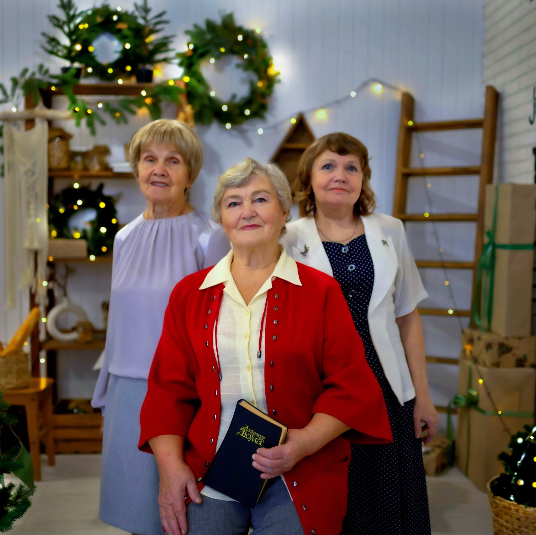 Family photo session in the studio. Photo-gerz.ru