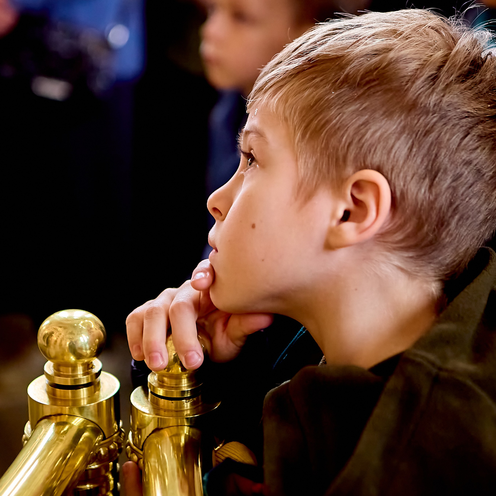 Фотографии в храме в воскресение на богослужении