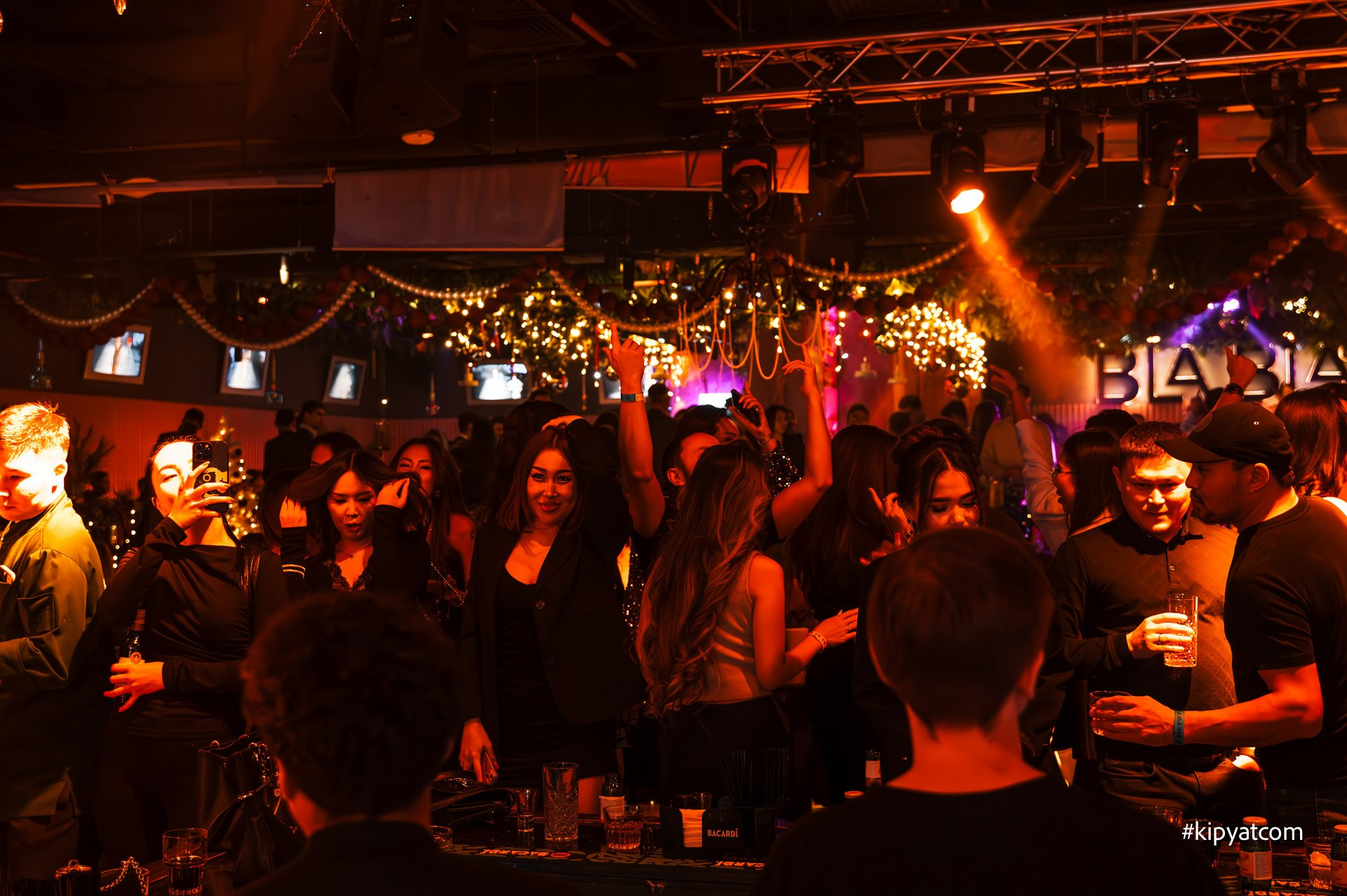 Bla Bla Bar. Астана Кипятком