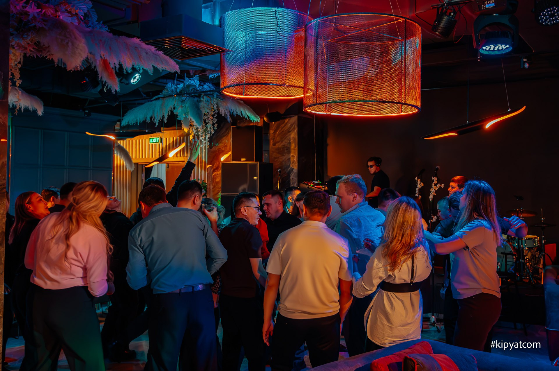 Панаехали бц Москва. Астана Кипятком