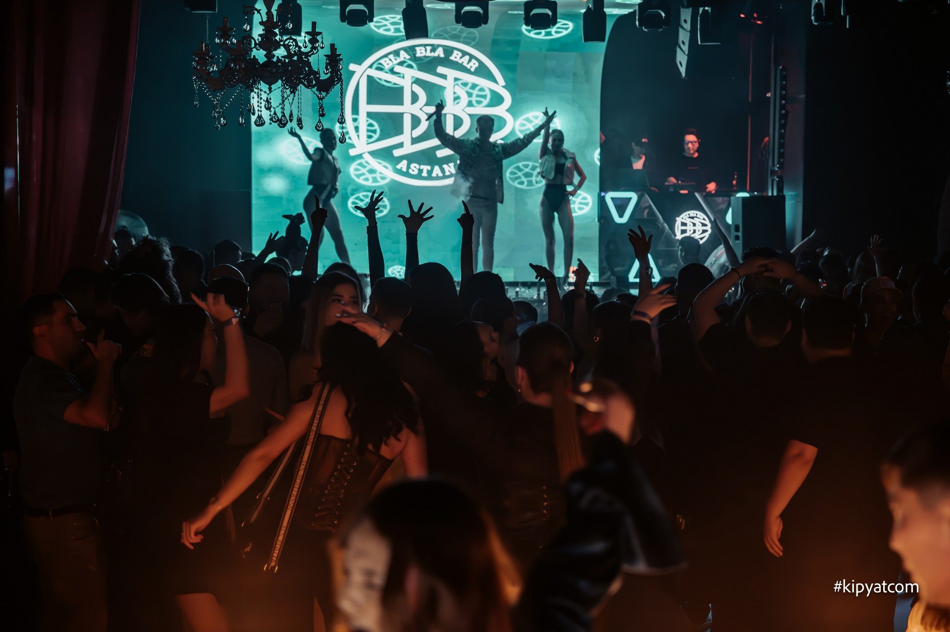 Bla Bla Bar. Астана Кипятком