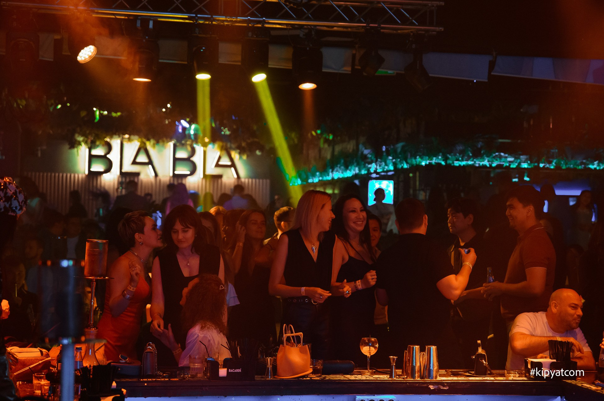 Bla Bla Bar. Астана Кипятком