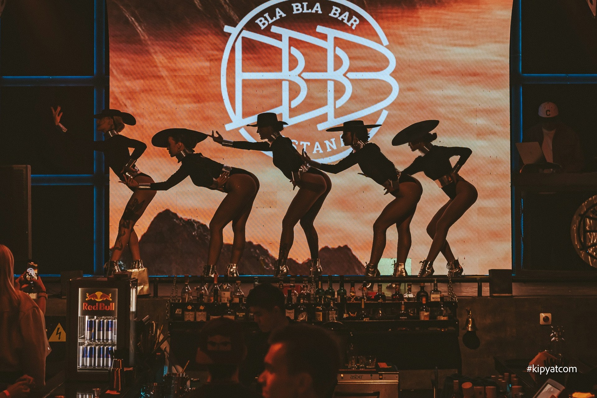 Bla Bla Bar. Астана Кипятком