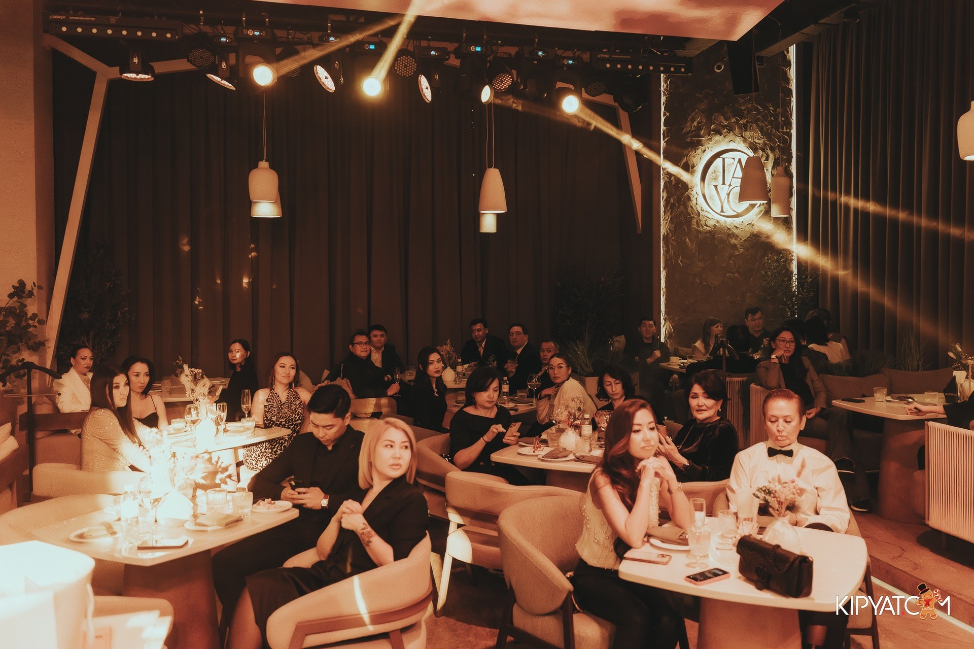 Вечер без галстука. Астана Кипятком